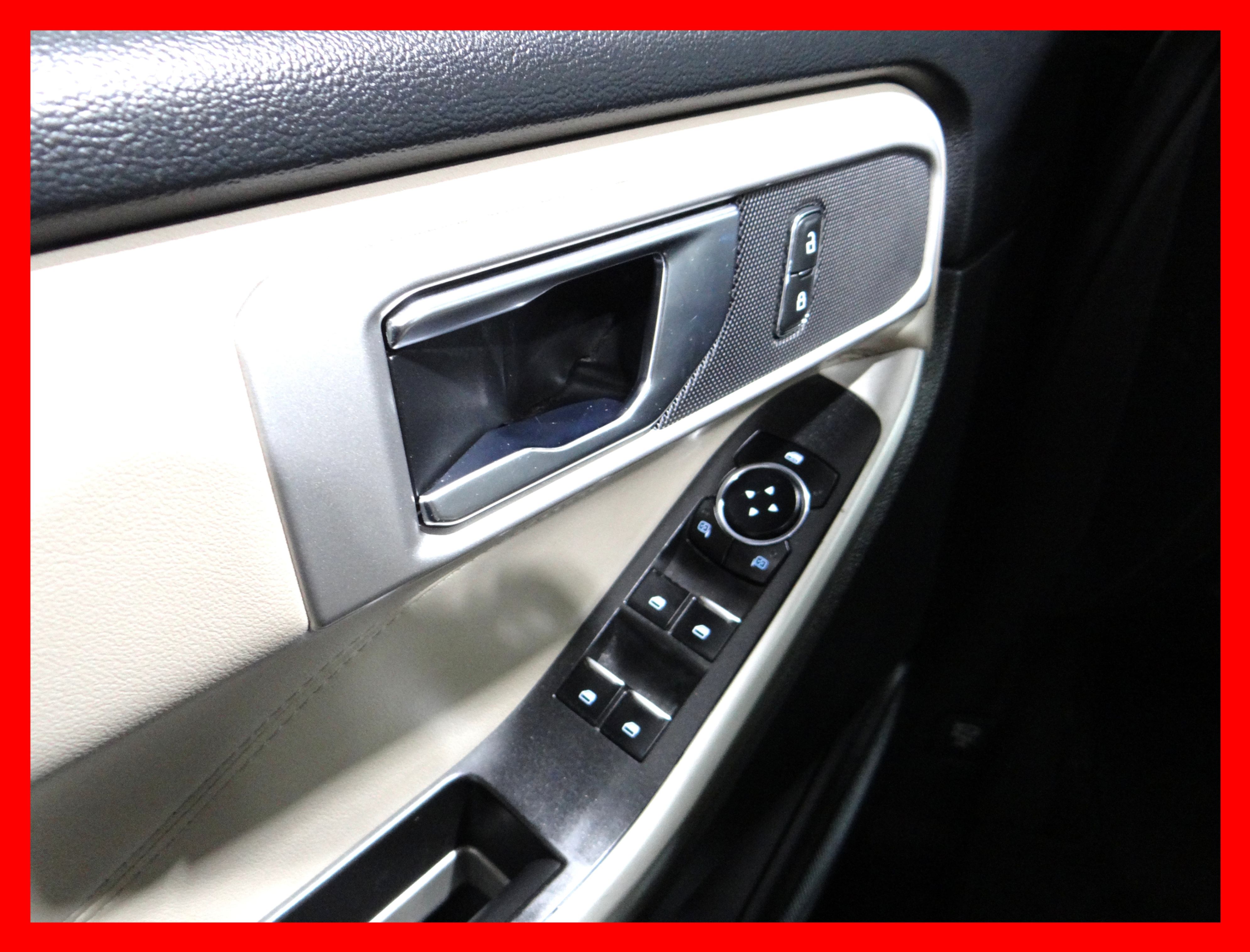 /carconnectiontoronto/2021-Ford-Explorer-8748475647040255.jpg