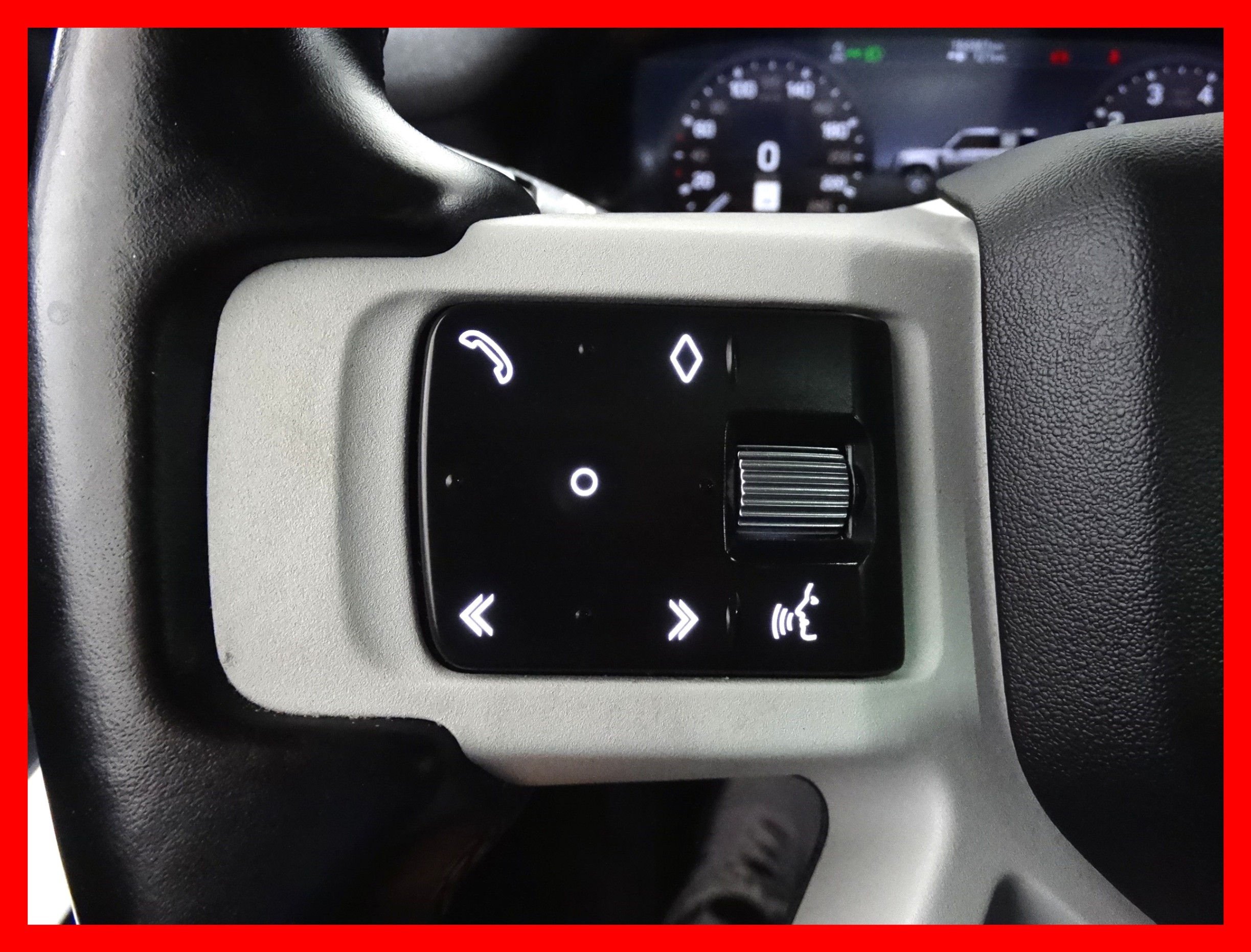 /carconnectiontoronto/2021-LandRover-Defender-16746438722378065.jpg