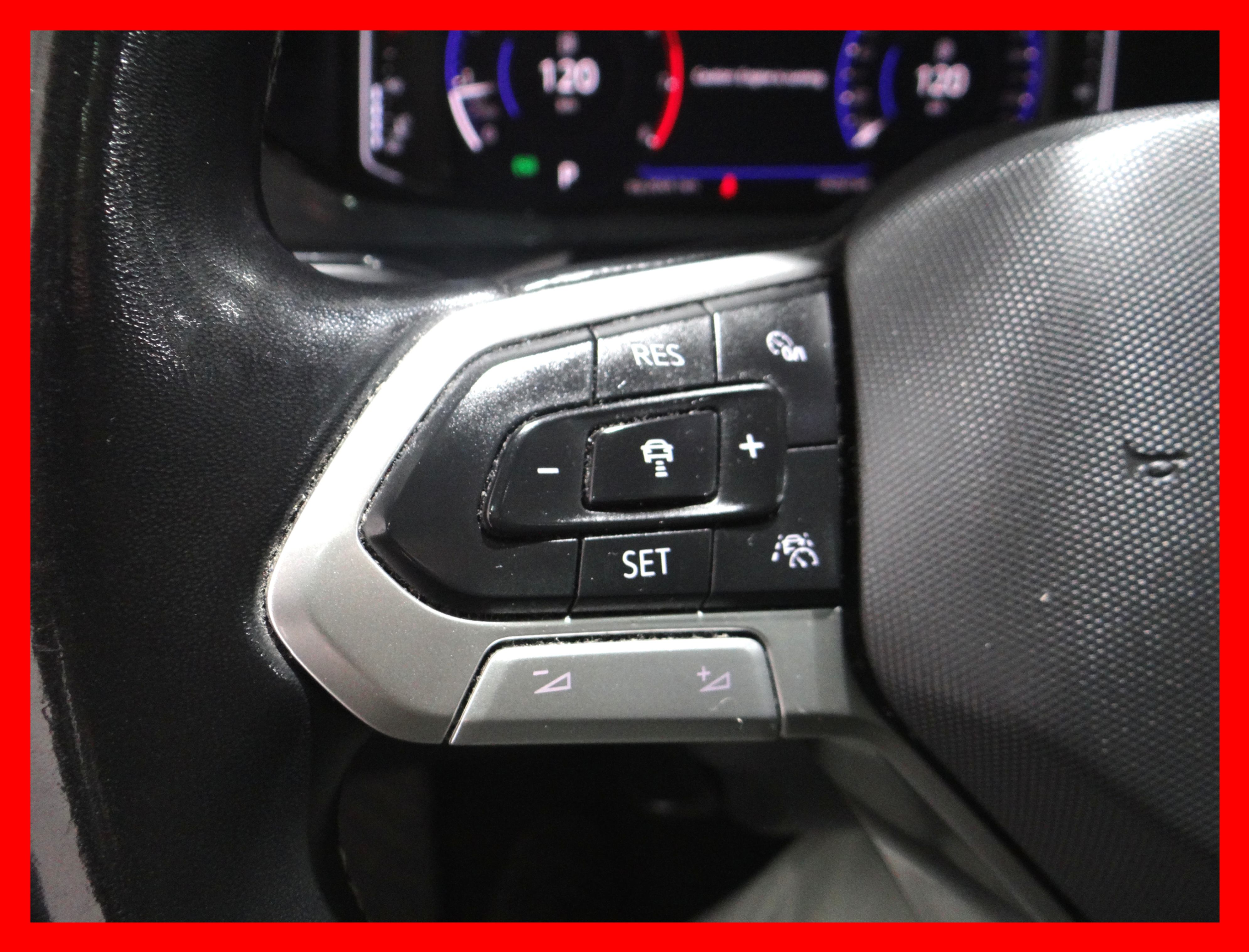 /carconnectiontoronto/2022-Volkswagen-Taos-367510446762523.jpg
