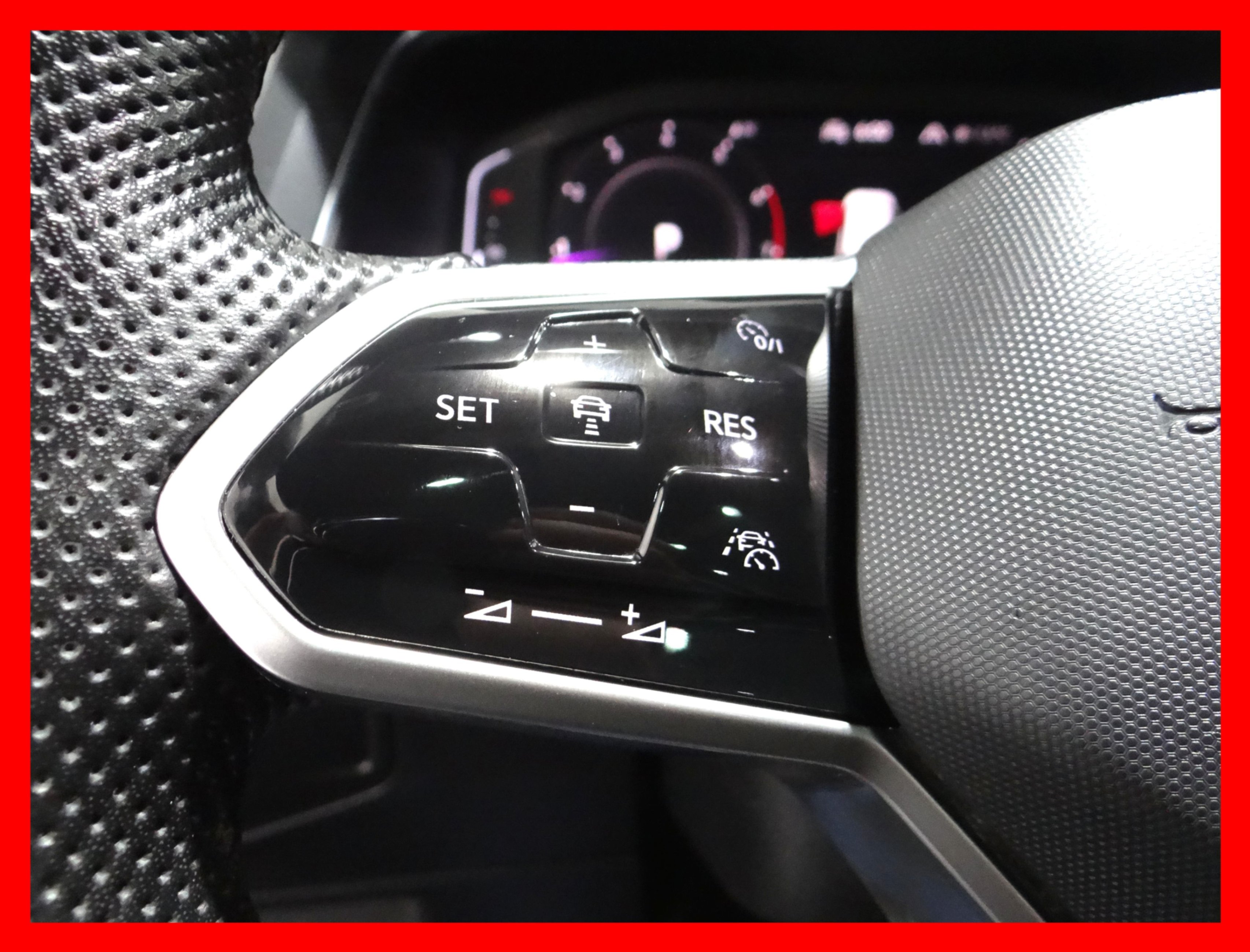 /carconnectiontoronto/2023-Volkswagen-Tiguan-39109809511666227.jpg