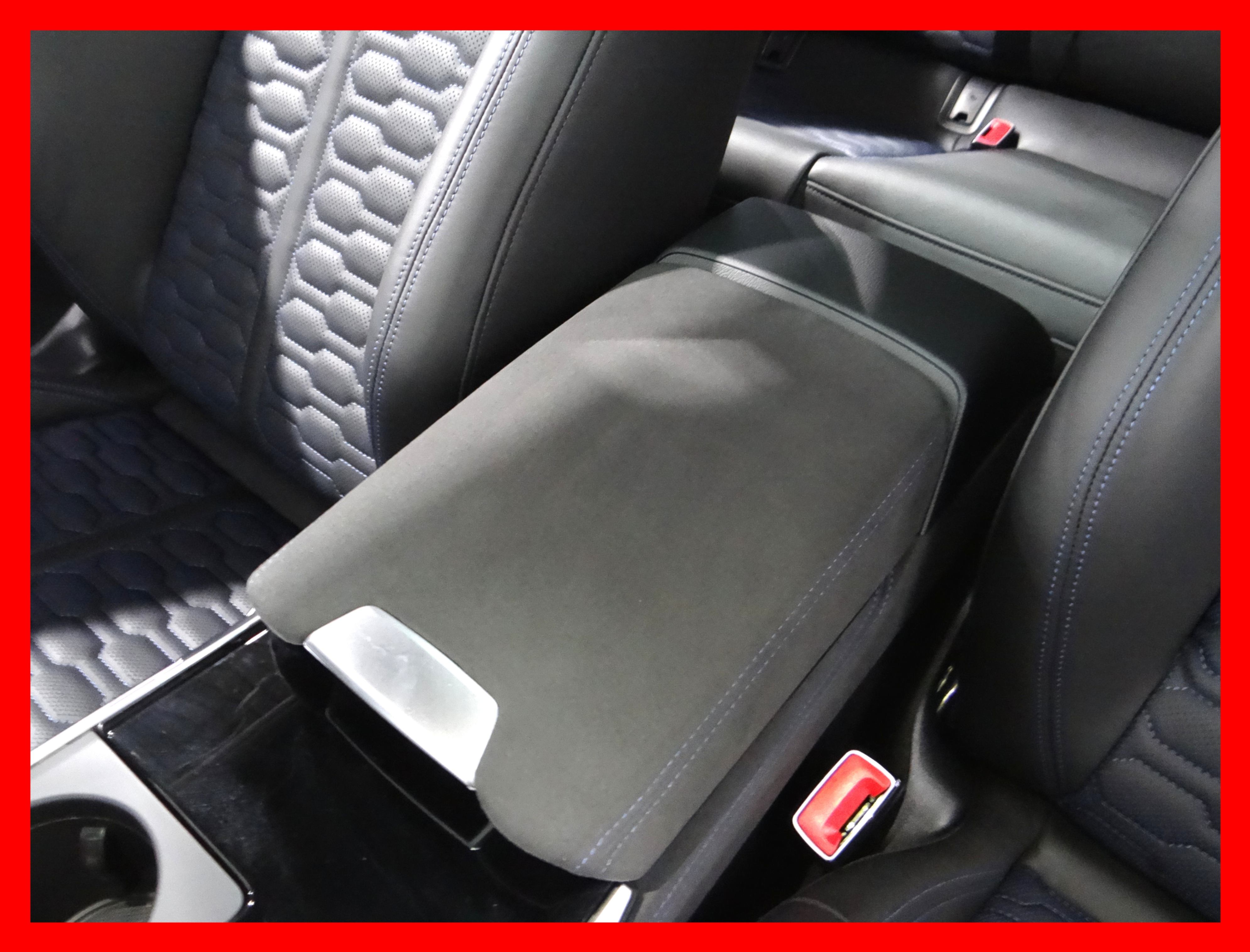 /carconnectiontoronto/2025-Audi-RS6-24979113140102593.jpg