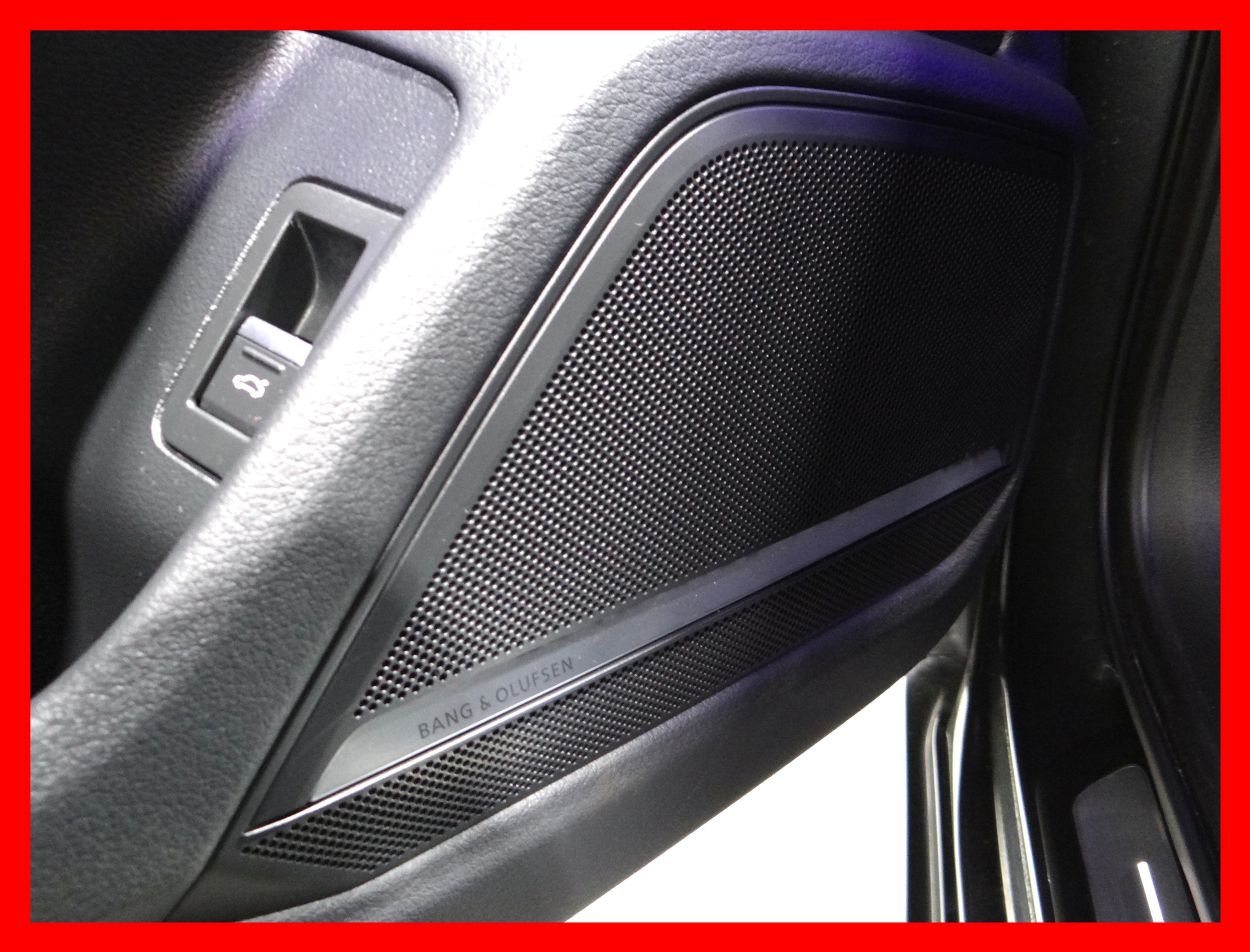 /carconnectiontoronto/2025-Audi-RS6-532774078328504.jpg