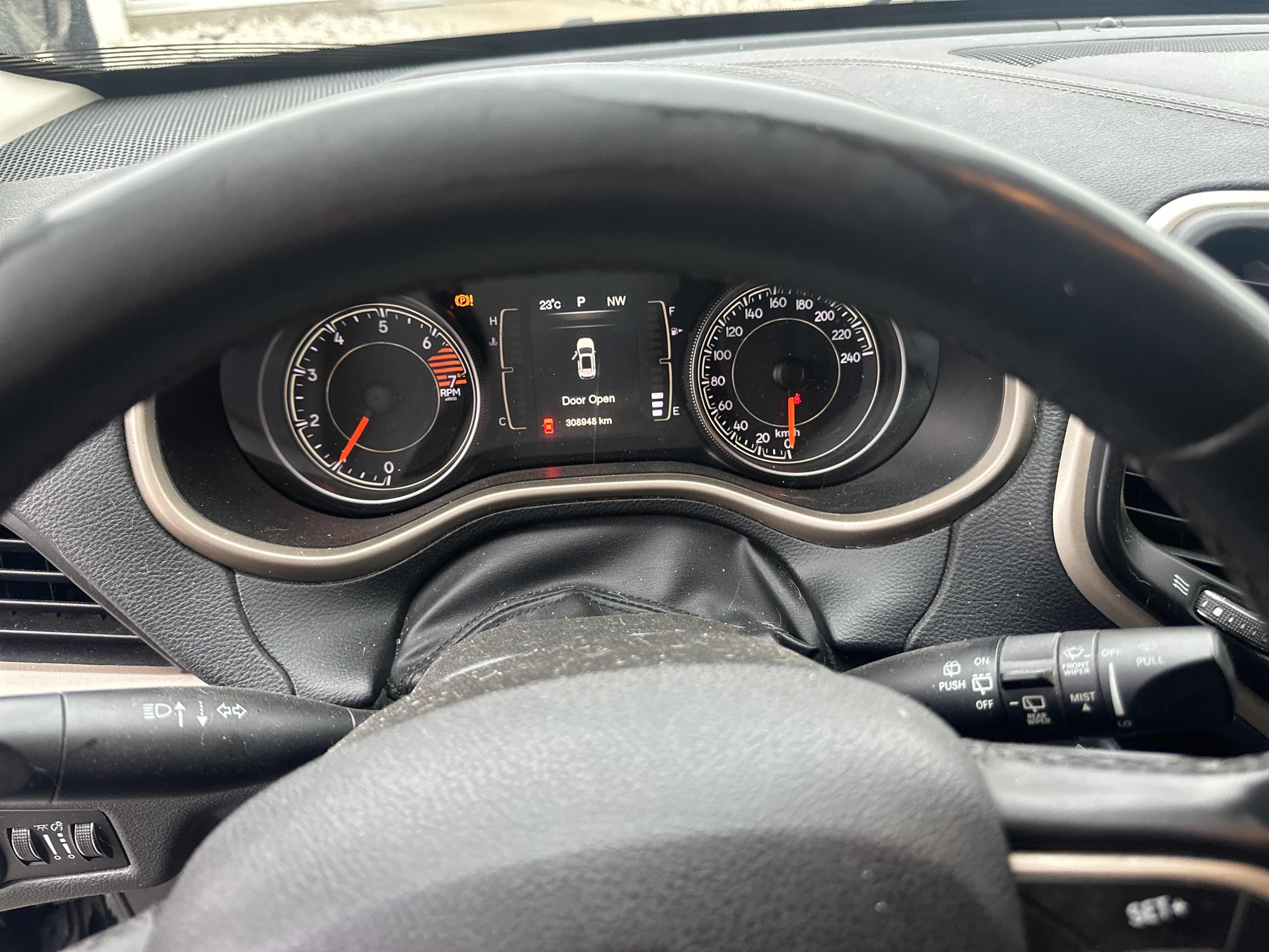 /carzrus/2016-Jeep-Cherokee-8704279897365617.jpg