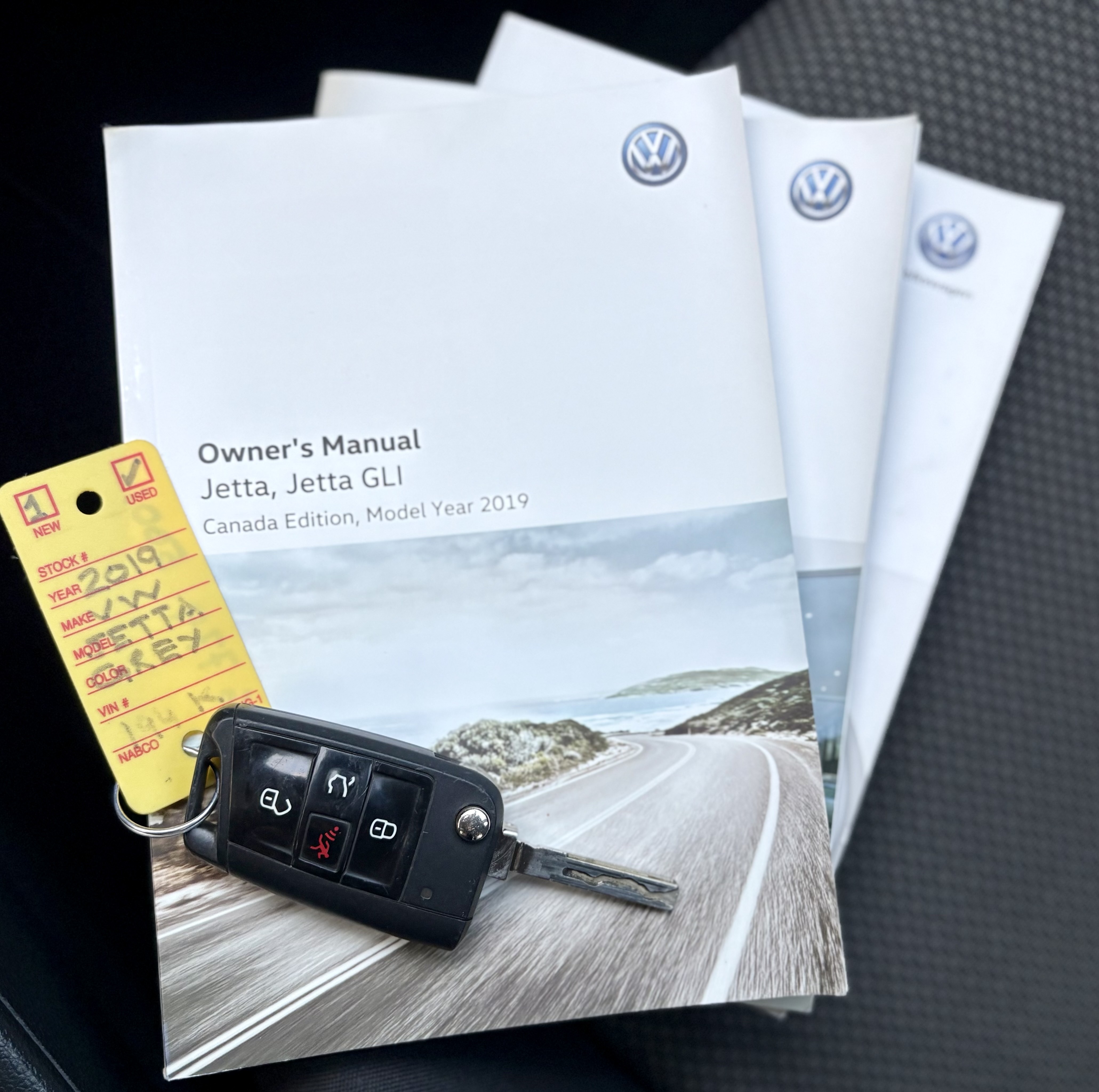 /carzrus/2019-Volkswagen-Jetta-702525495339861.jpg
