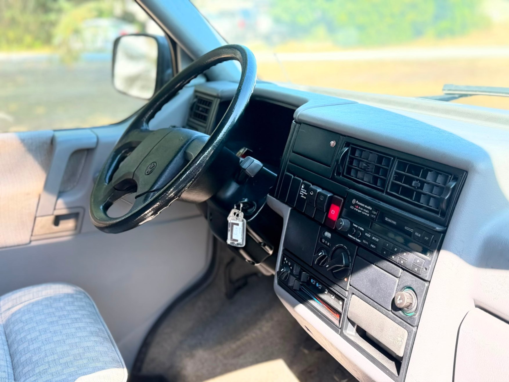 /choosesuperauto/1993-Volkswagen-EuroVan-4939989337756687.jpg