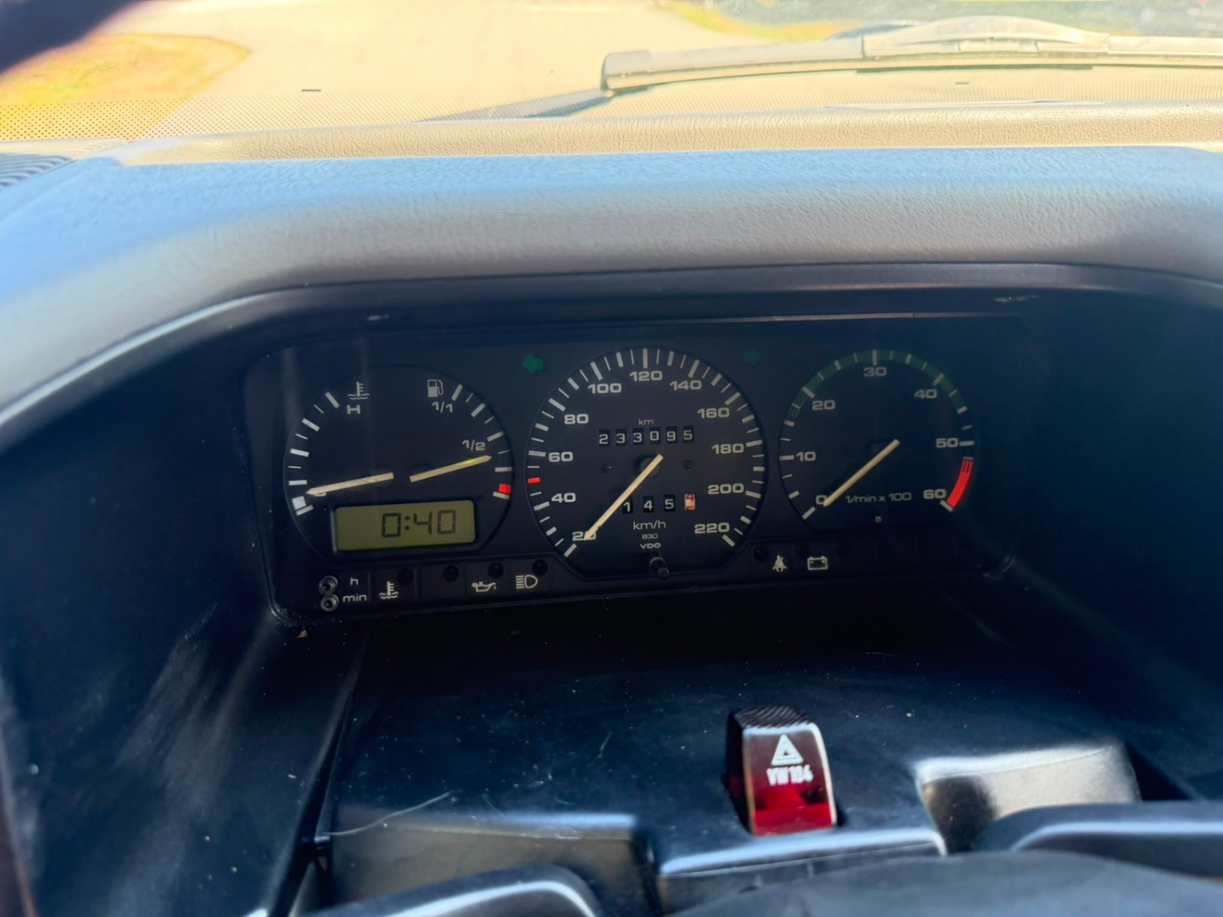 /choosesuperauto/1993-Volkswagen-EuroVan-8475658362917955.jpg