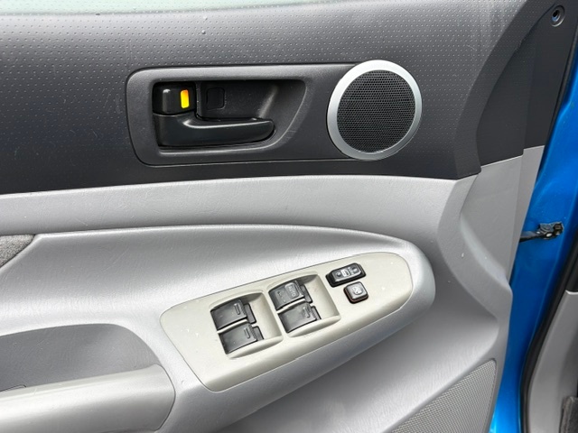 /choosesuperauto/2005-Toyota-Tacoma-006945856485486068.jpg