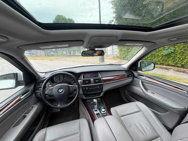 /choosesuperauto/2008-BMW-X5-8809779470487902.jpg