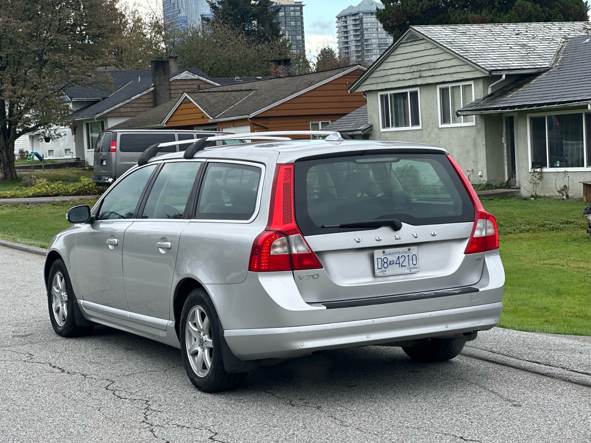 /choosesuperauto/2008-Volvo-V70-7565471174278999.jpg
