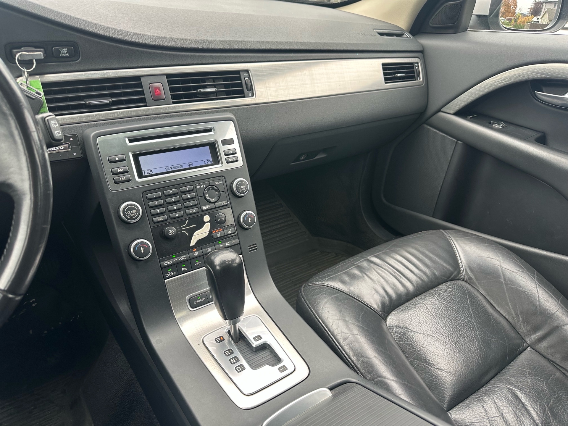 /choosesuperauto/2008-Volvo-V70-9868604387419662.jpg