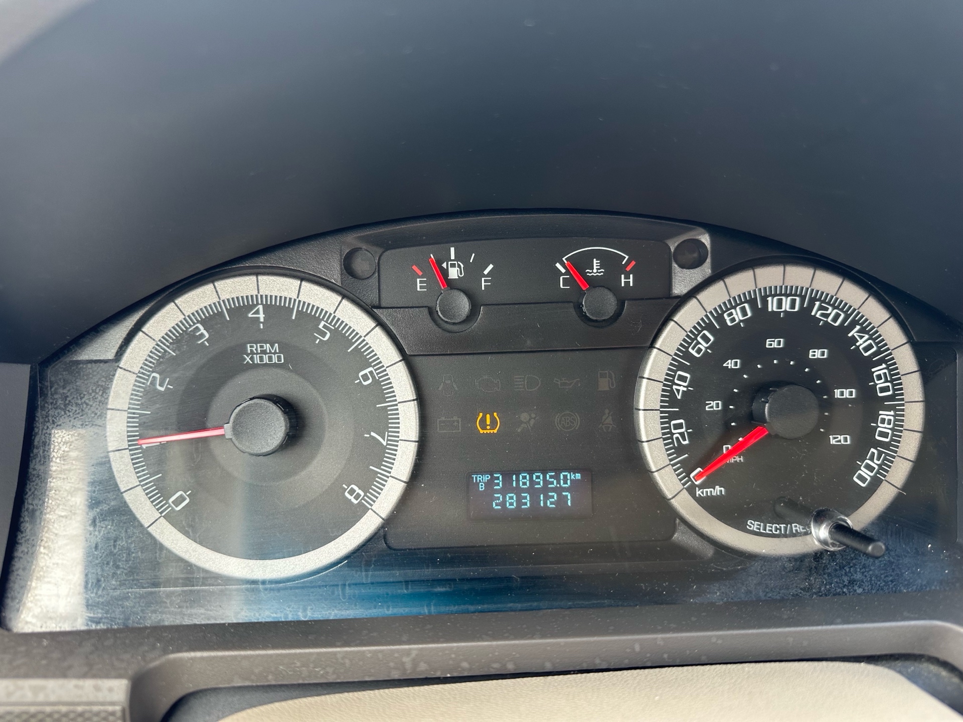 /choosesuperauto/2009-Ford-Escape-26352192086160375.jpg