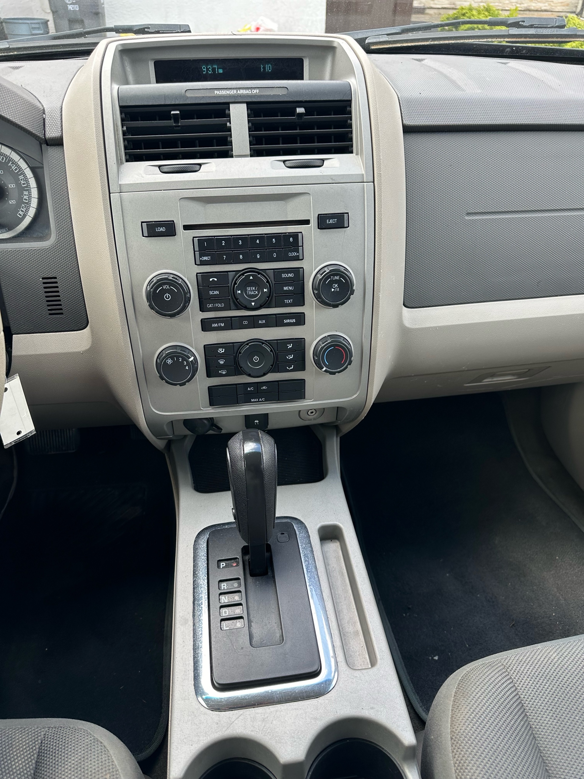 /choosesuperauto/2009-Ford-Escape-5955452535694281.jpg