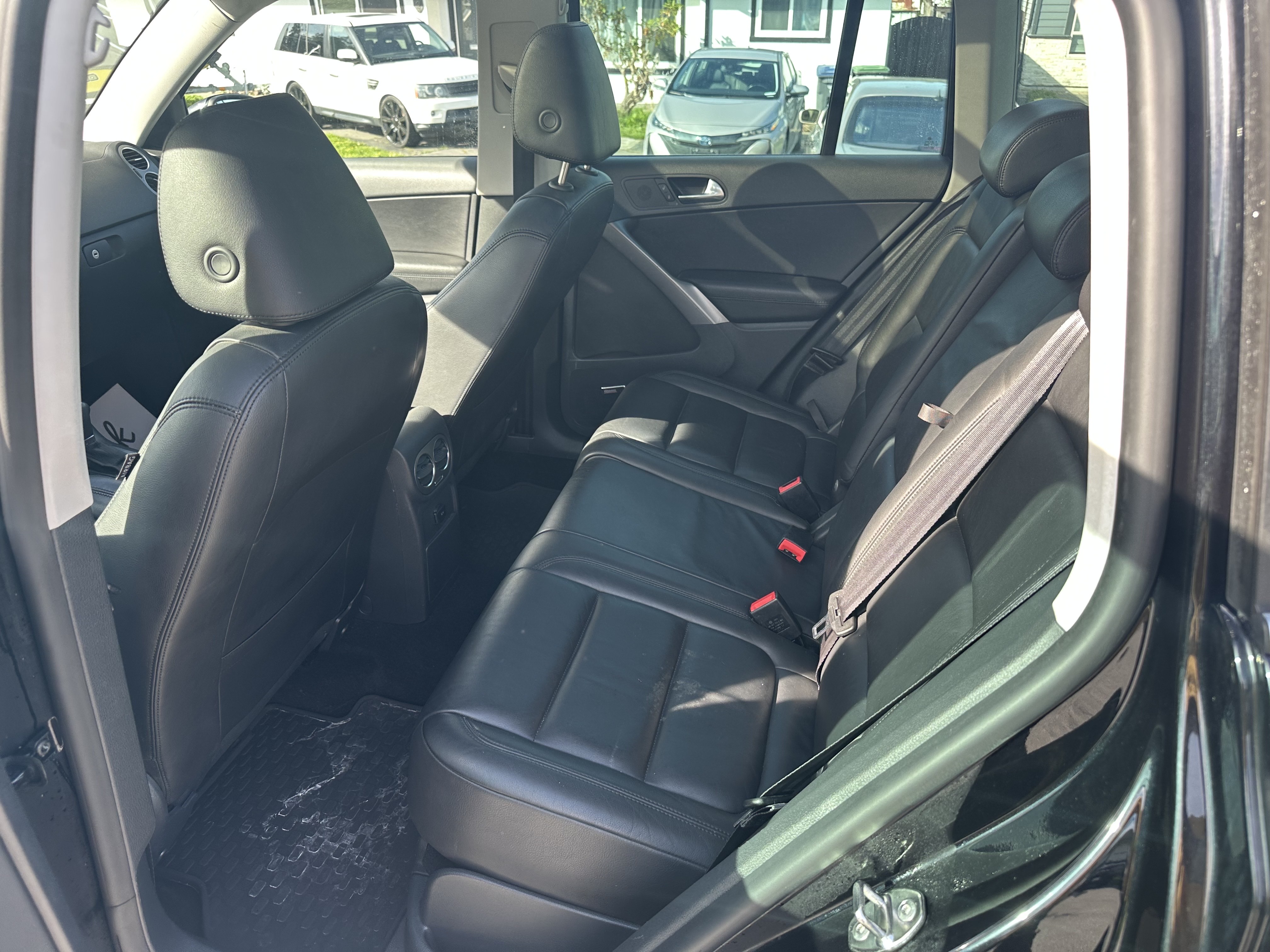 /choosesuperauto/2009-Volkswagen-Tiguan-18789888825577505.jpg