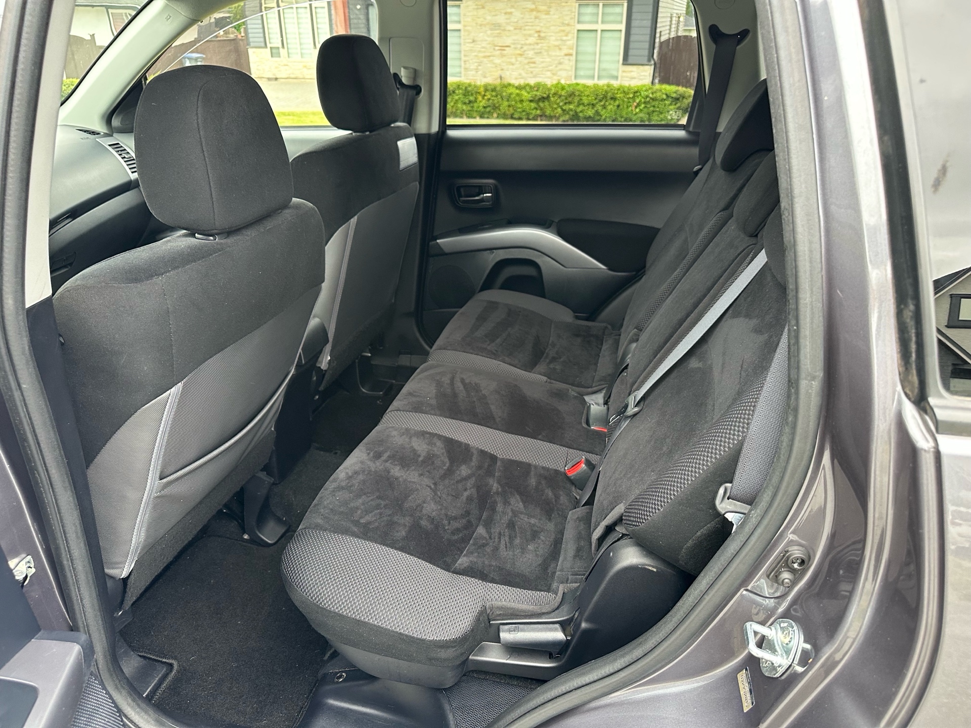 /choosesuperauto/2010-Mitsubishi-Outlander-14984810606192145.jpg
