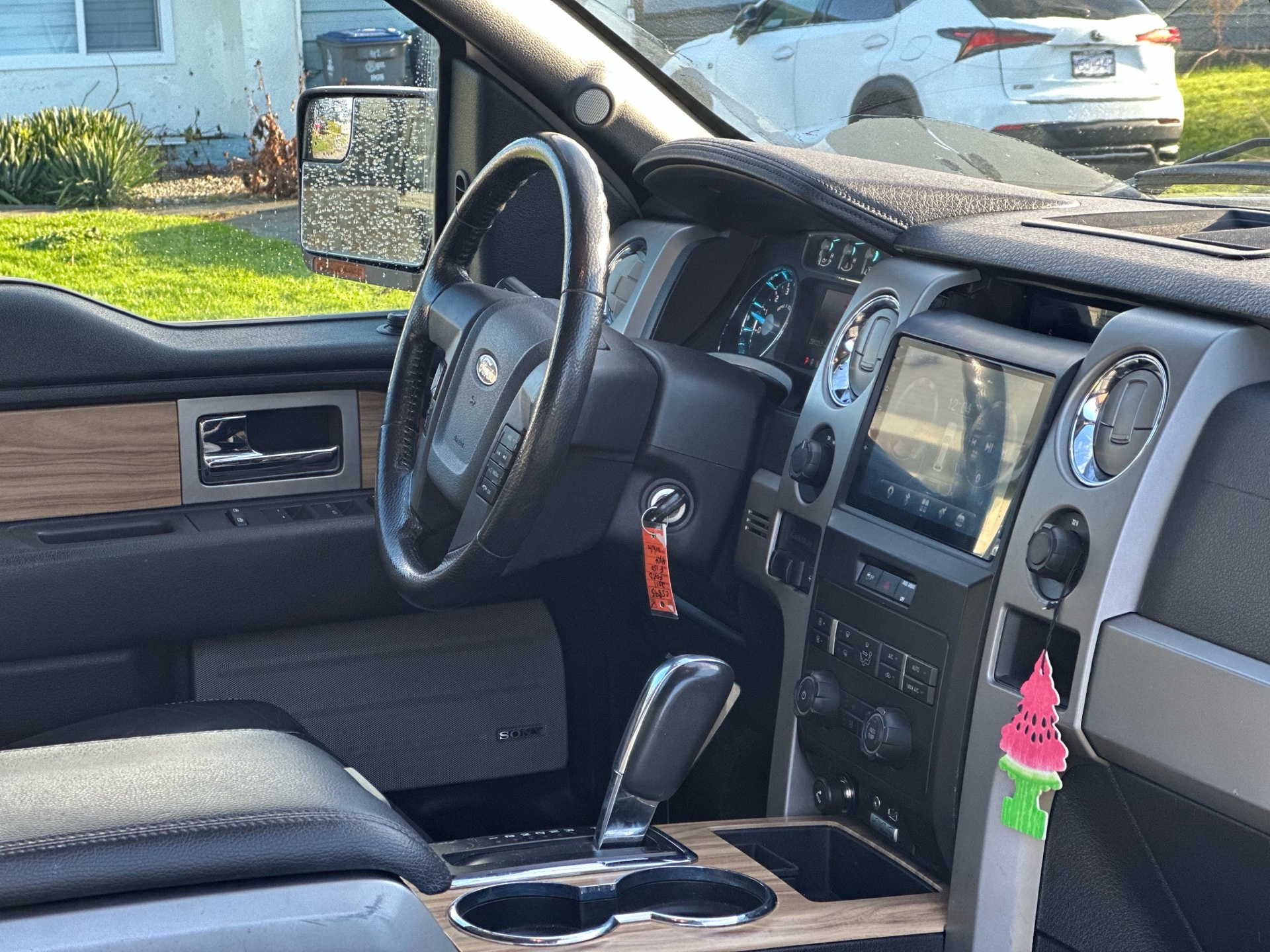 /choosesuperauto/2011-Ford-F-150-9736453210536382.jpg