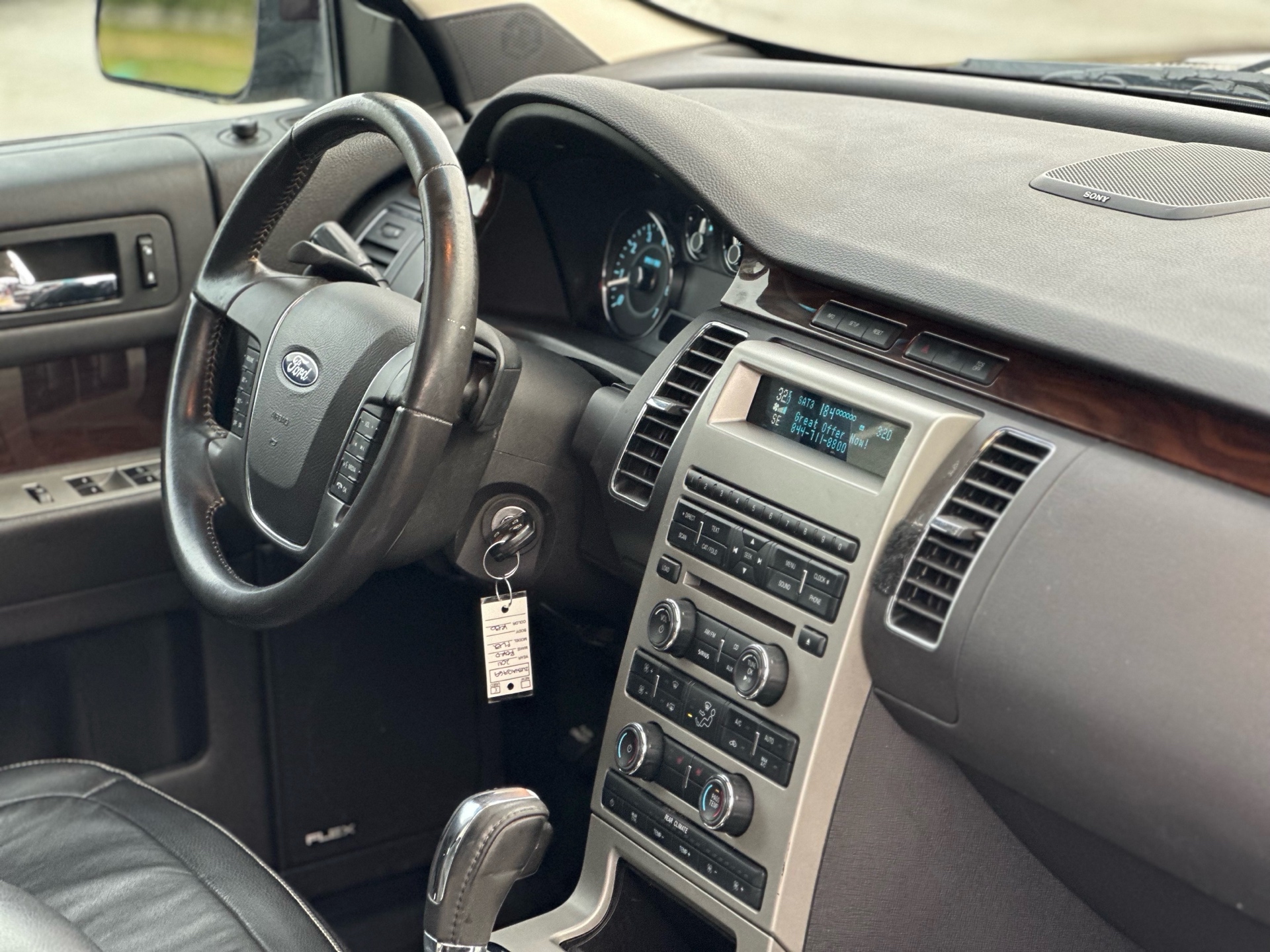 /choosesuperauto/2011-Ford-Flex-7986683833611636.jpg