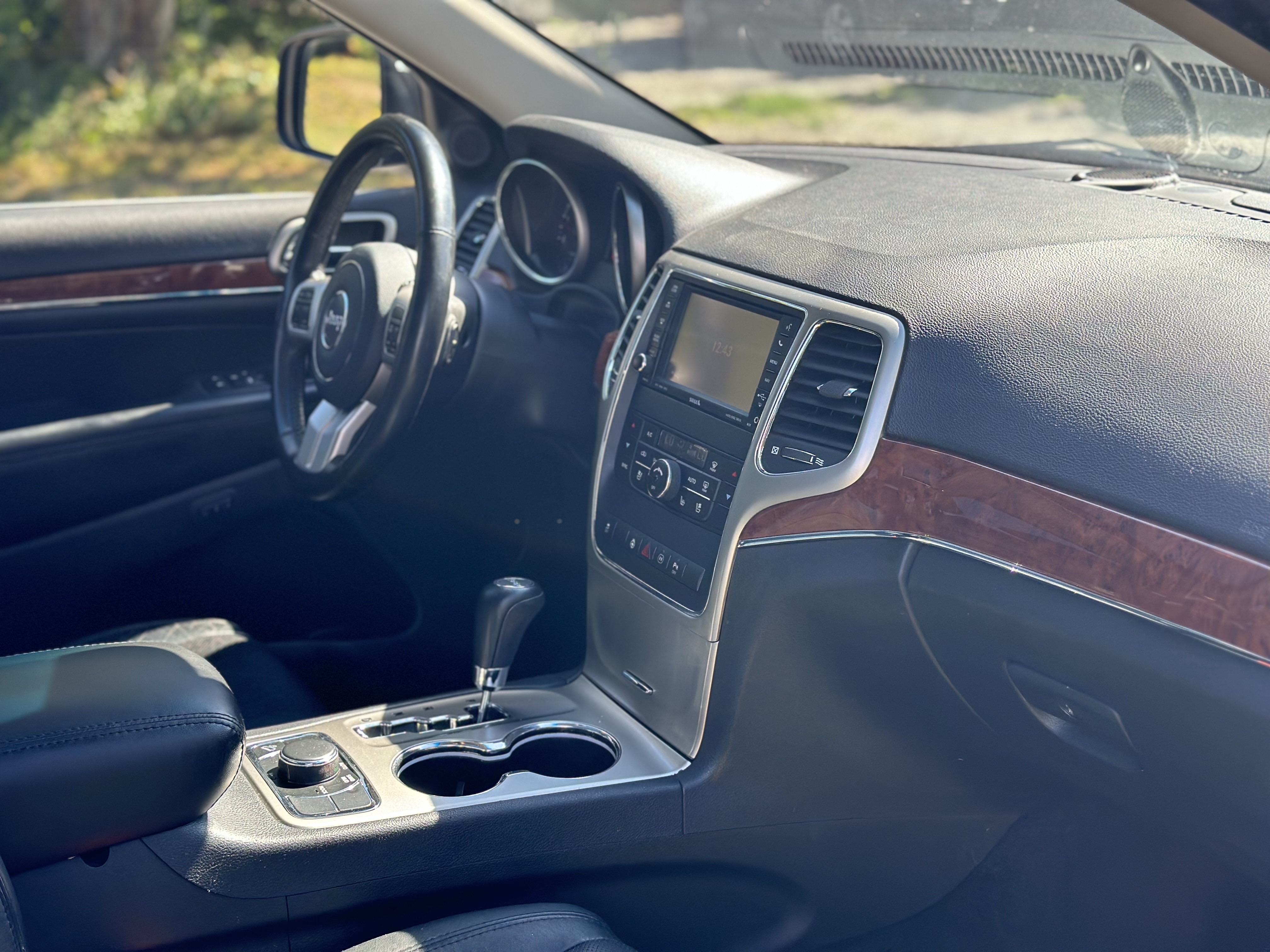 /choosesuperauto/2011-Jeep-GrandCherokee-2692850542454943.jpg