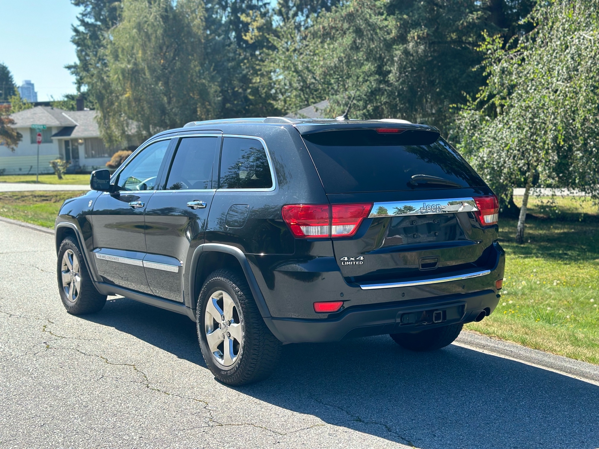 /choosesuperauto/2011-Jeep-GrandCherokee-924046575105707.jpg