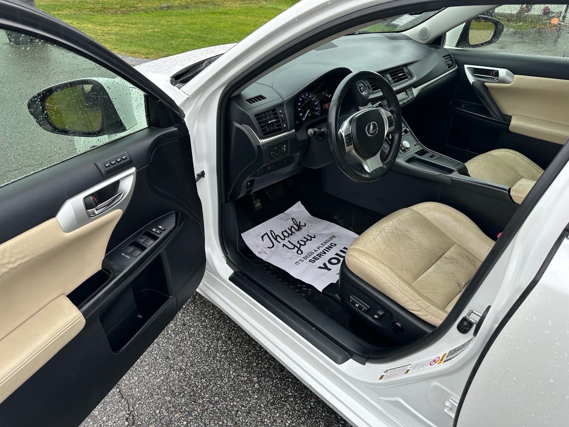 /choosesuperauto/2011-Lexus-CT200h-3513267381590608.jpg