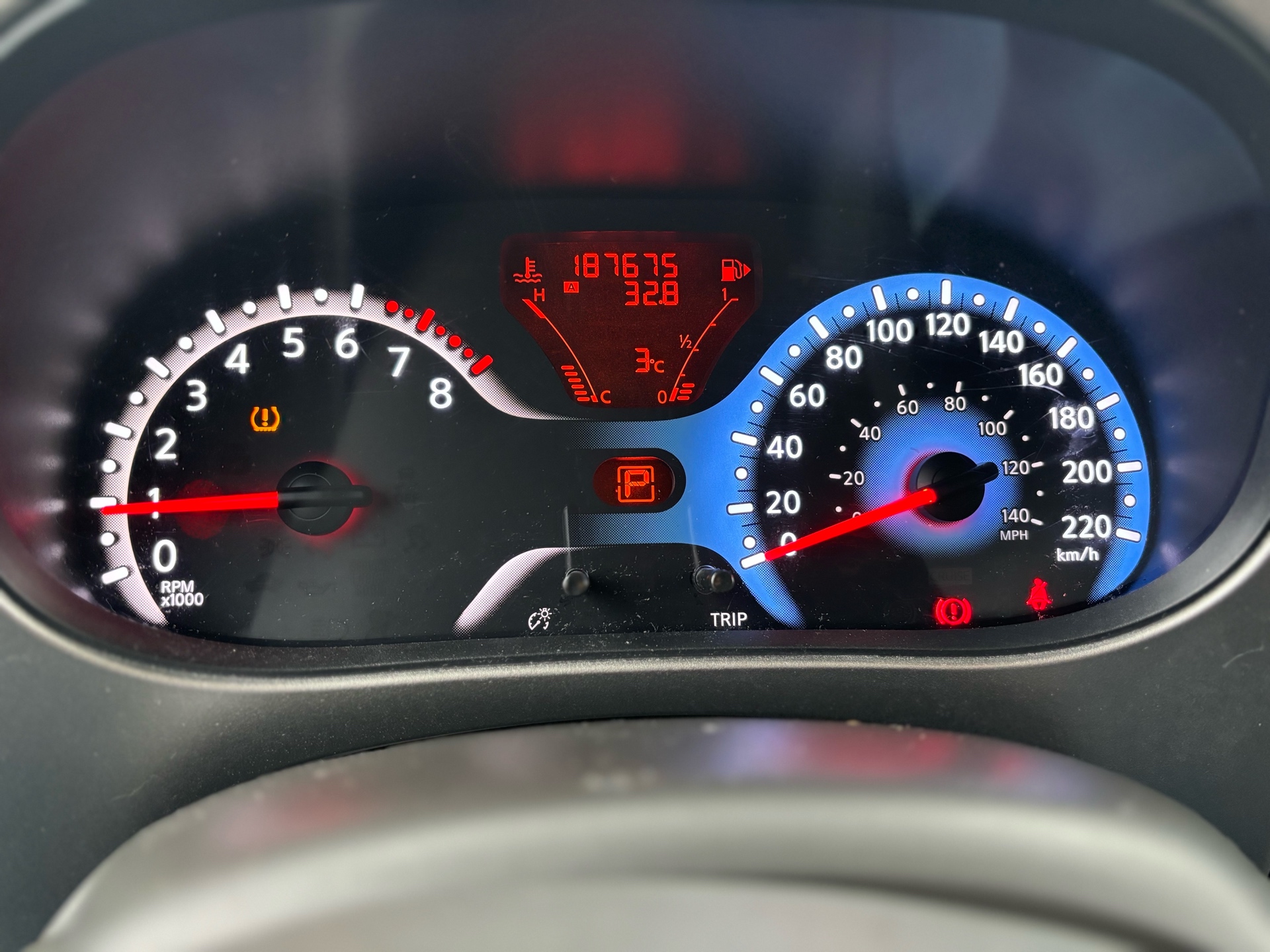/choosesuperauto/2011-Nissan-Cube-8457392230331642.jpg