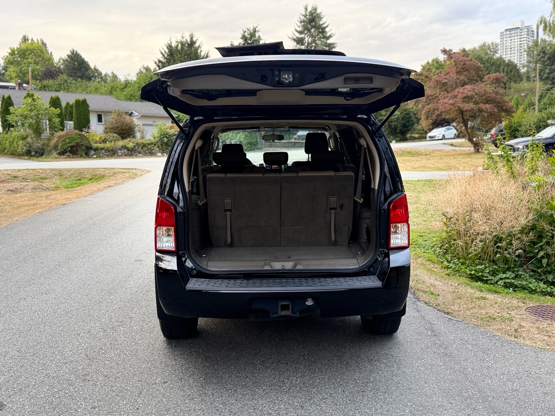 /choosesuperauto/2011-Nissan-Pathfinder-1415801777317509.jpg