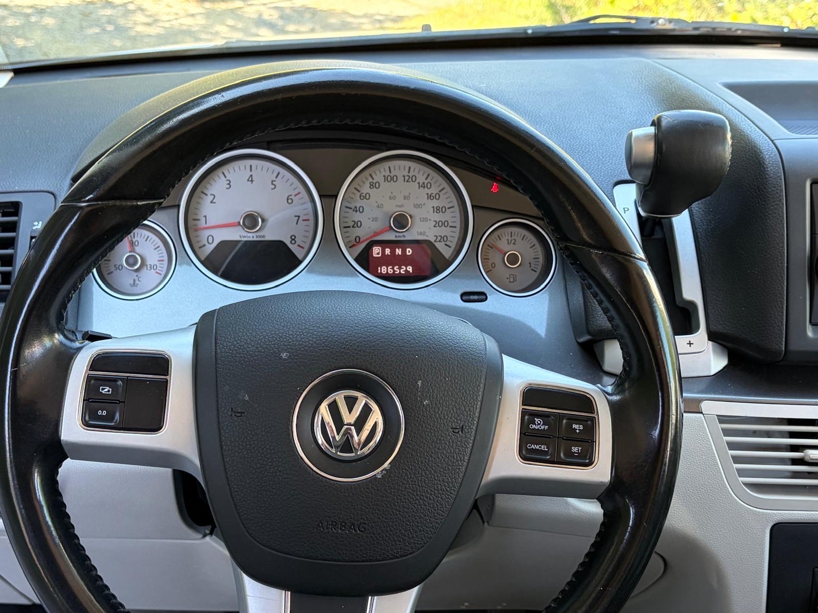 /choosesuperauto/2011-Volkswagen-Routan-6622106485610684.jpg