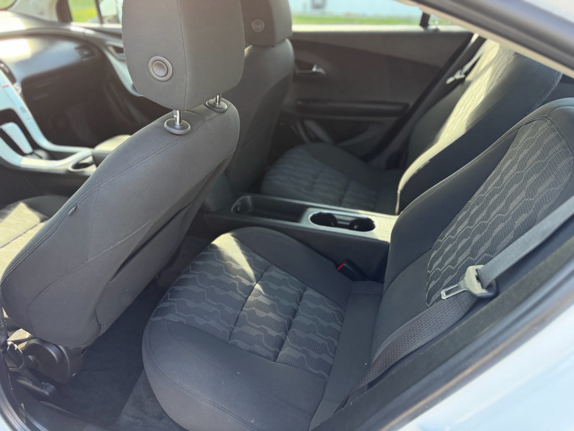 /choosesuperauto/2012-Chevrolet-Volt-12188614331353054.jpg
