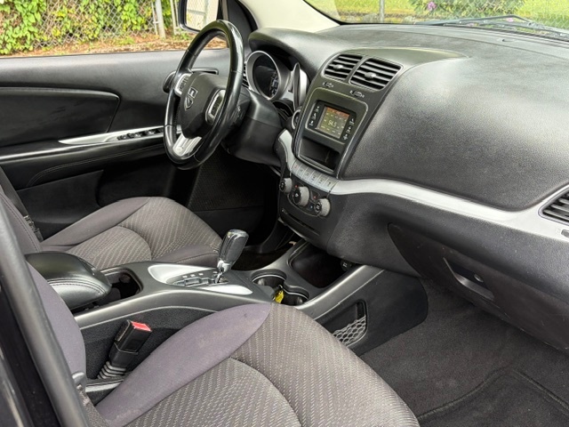 /choosesuperauto/2012-Dodge-Journey-18903484673376458.jpg