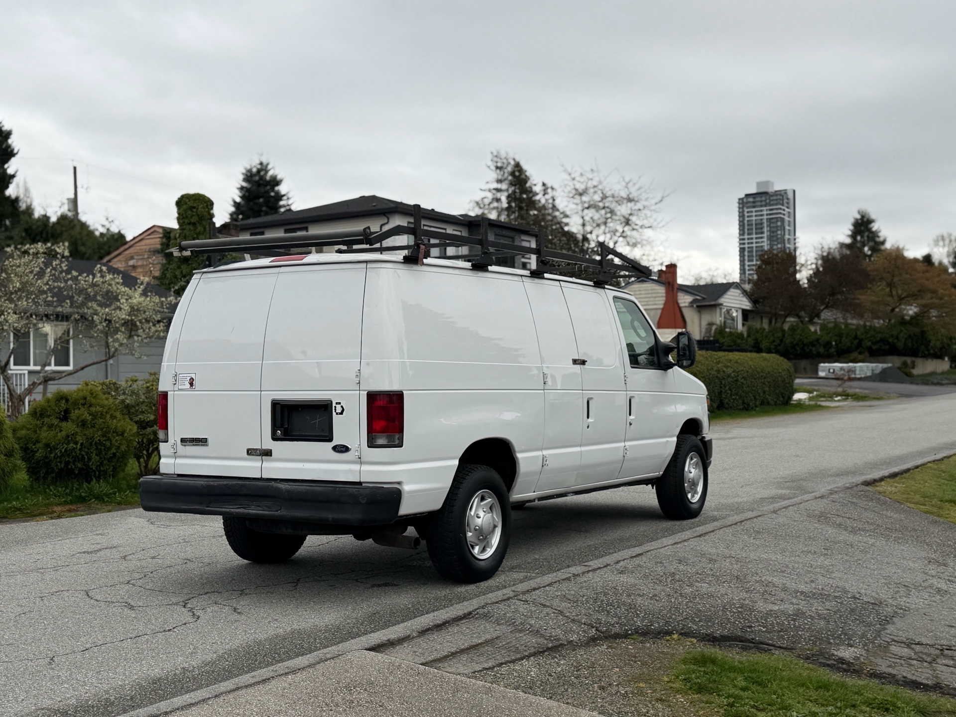 /choosesuperauto/2012-Ford-Econoline-06462602389259908.jpg