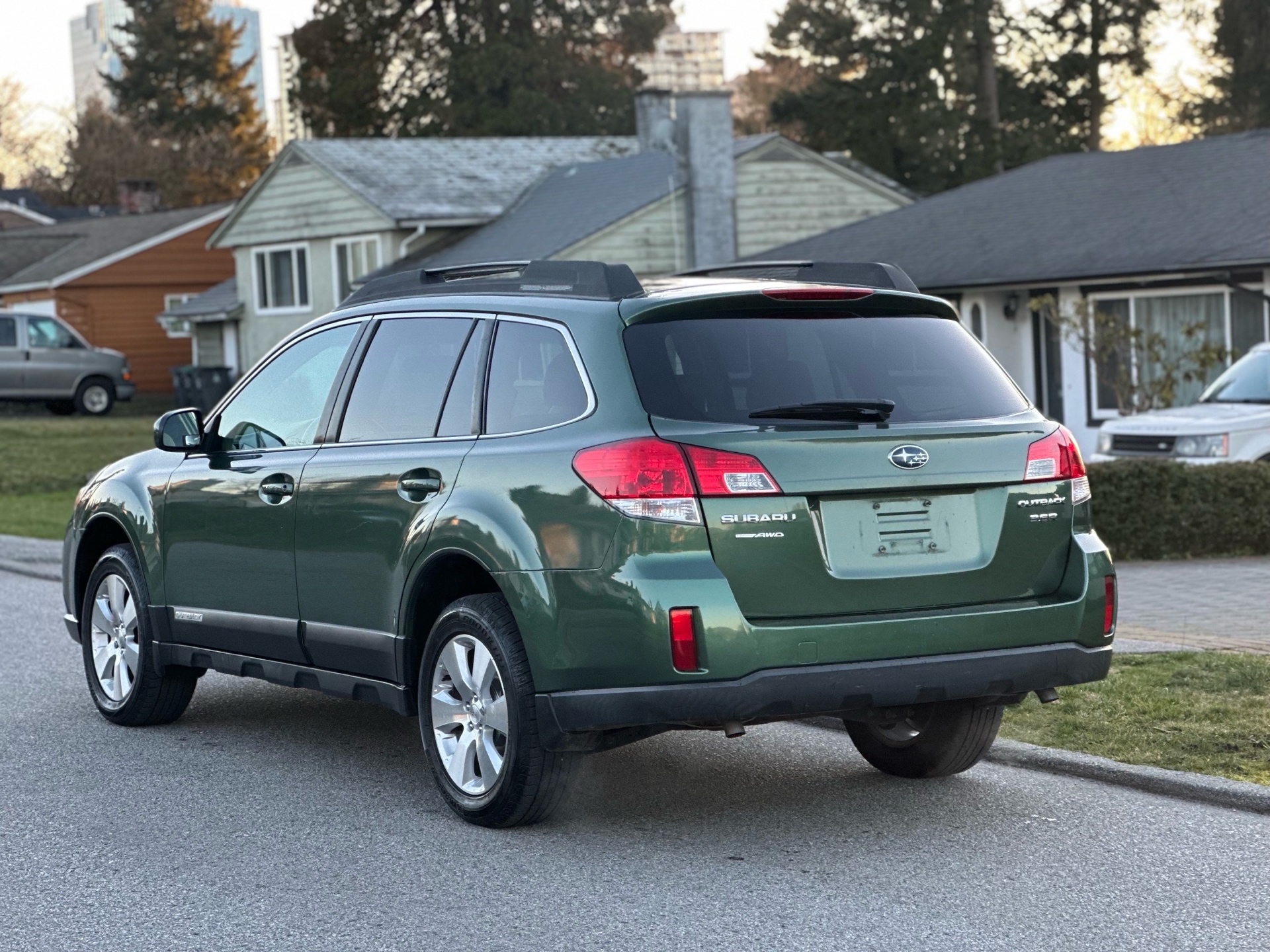 /choosesuperauto/2012-Subaru-Outback-4941357148992276.jpg