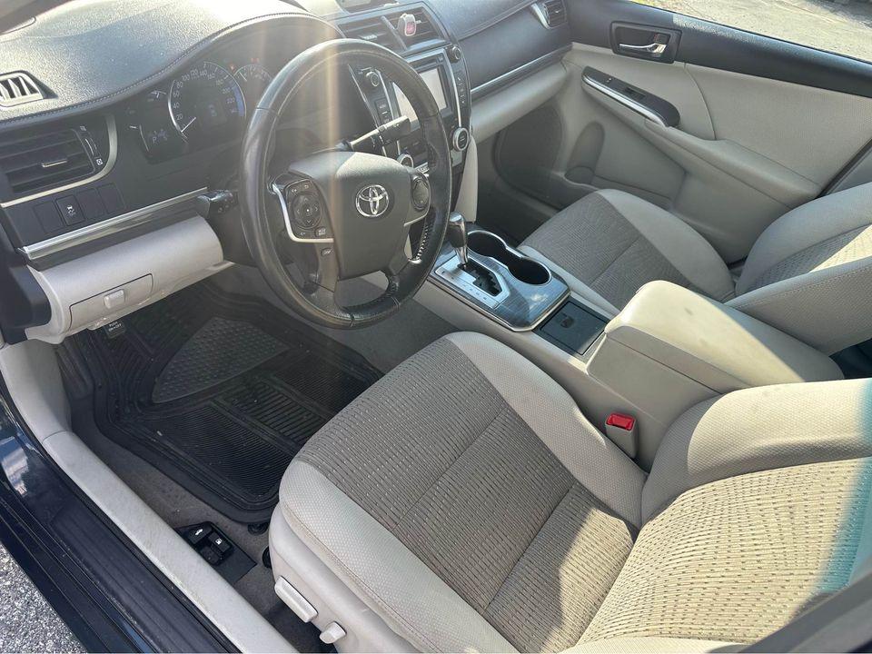 /choosesuperauto/2012-Toyota-CamryHybrid-6651082431146624.jpg