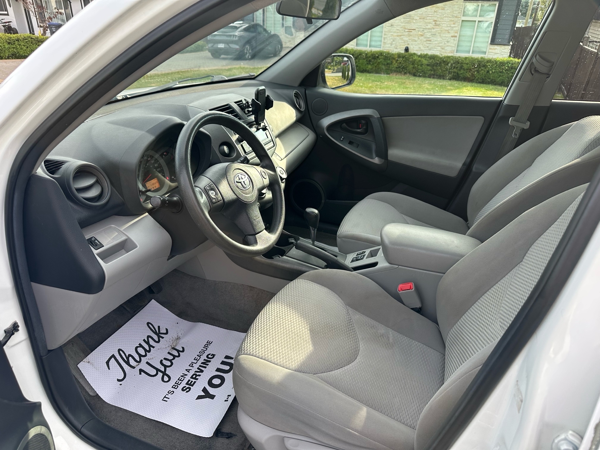 /choosesuperauto/2012-Toyota-RAV4-7131123898762464.jpg