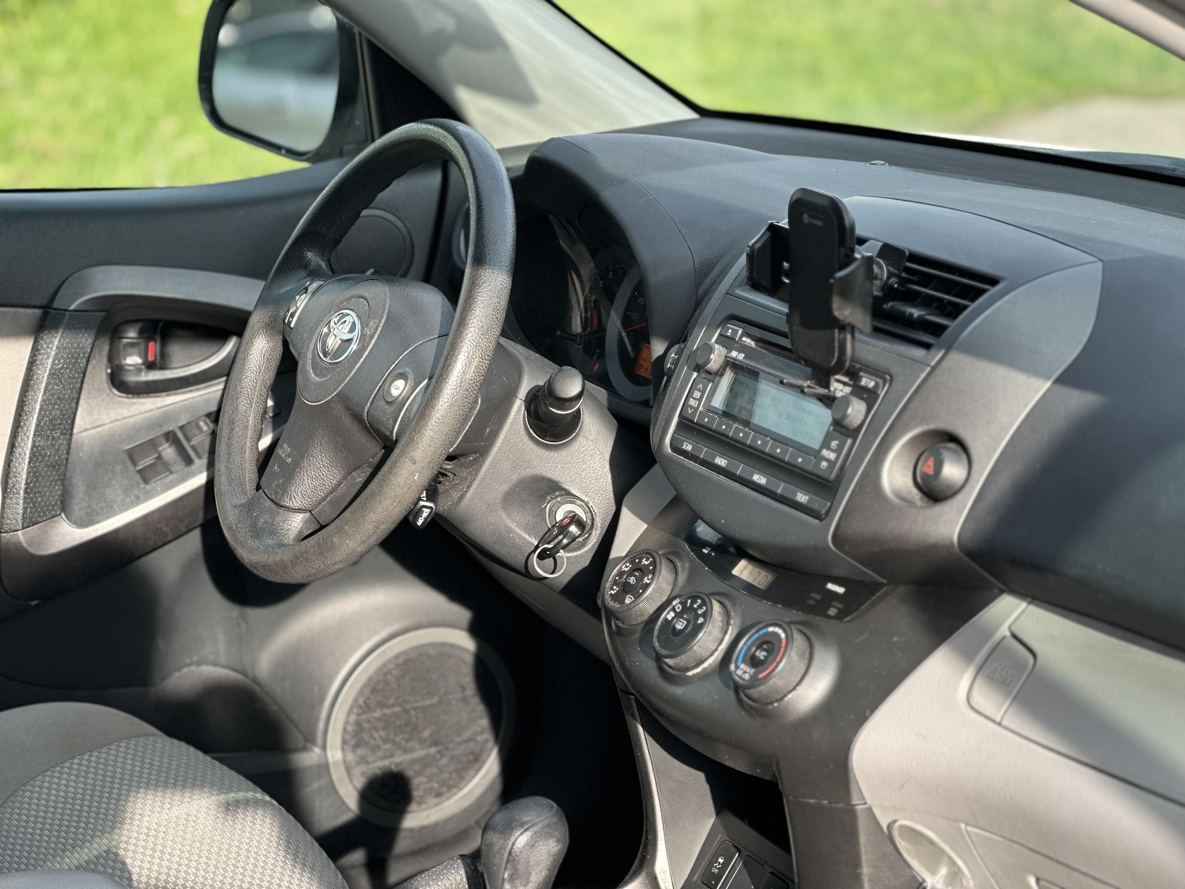 /choosesuperauto/2012-Toyota-RAV4-809707909302303.jpg