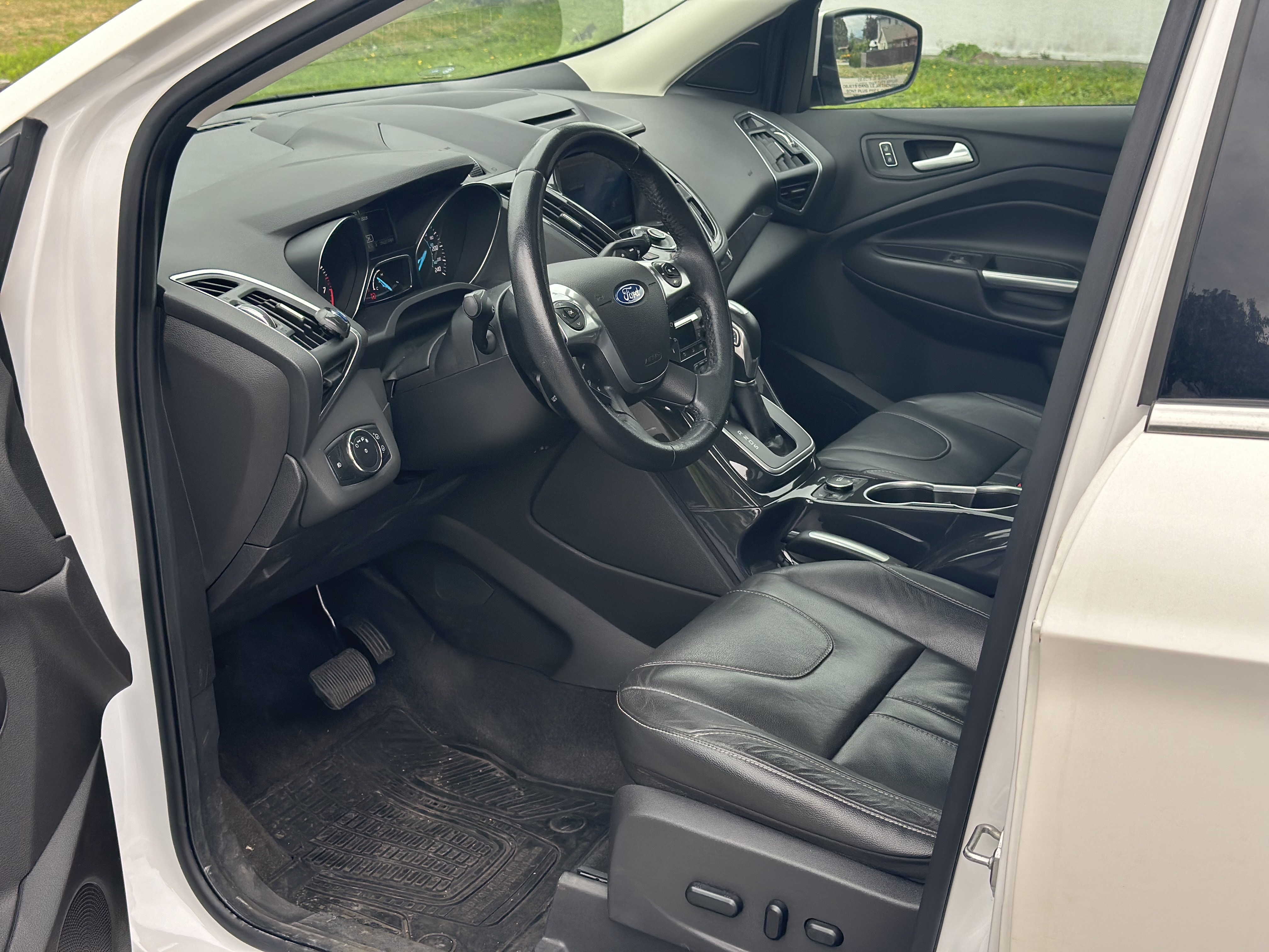 /choosesuperauto/2013-Ford-Escape-8296805050054232.jpg