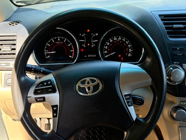 /choosesuperauto/2013-Toyota-Highlander-9460311981843508.jpg