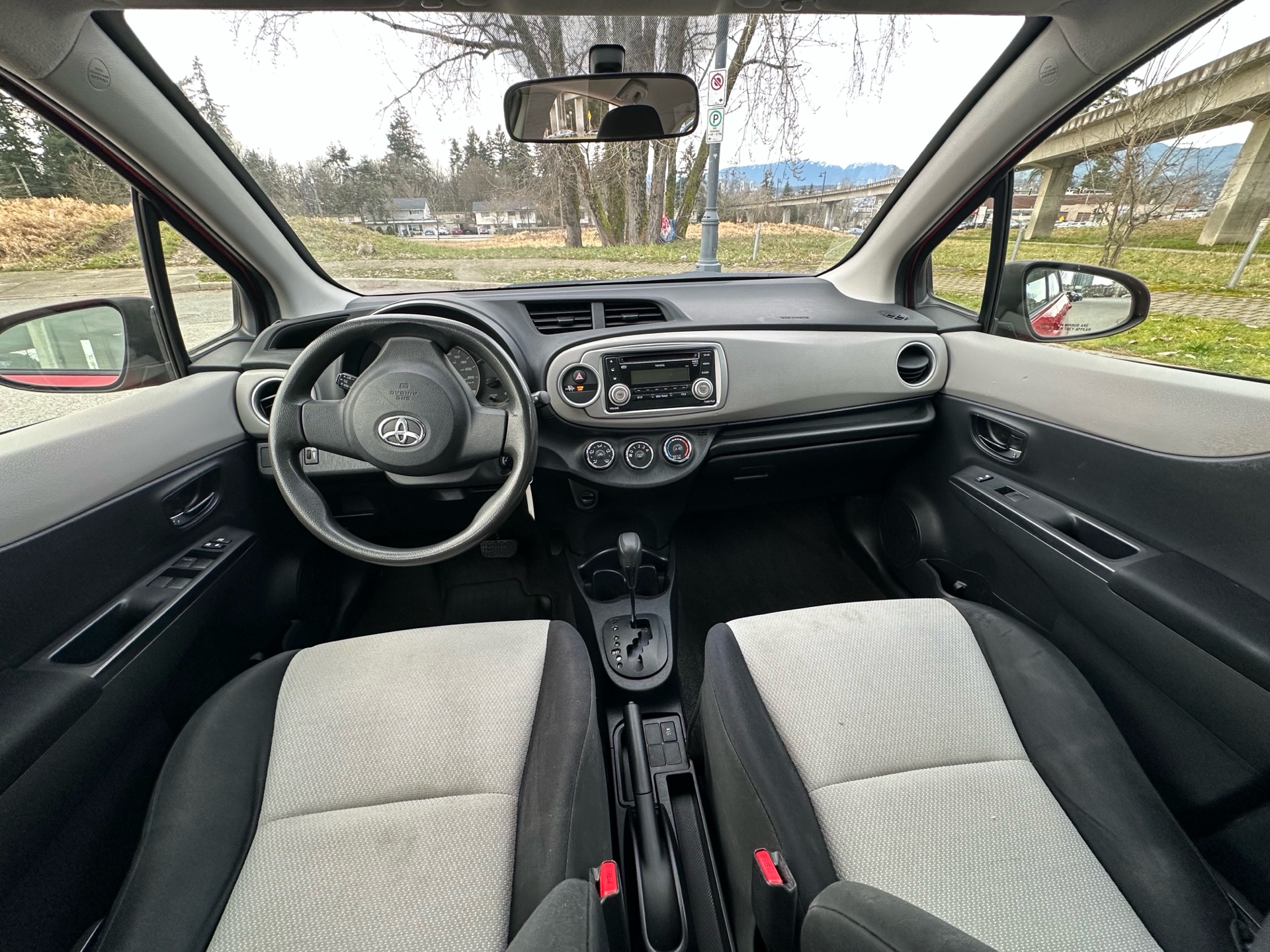 /choosesuperauto/2013-Toyota-Yaris-5058512478440684.jpg