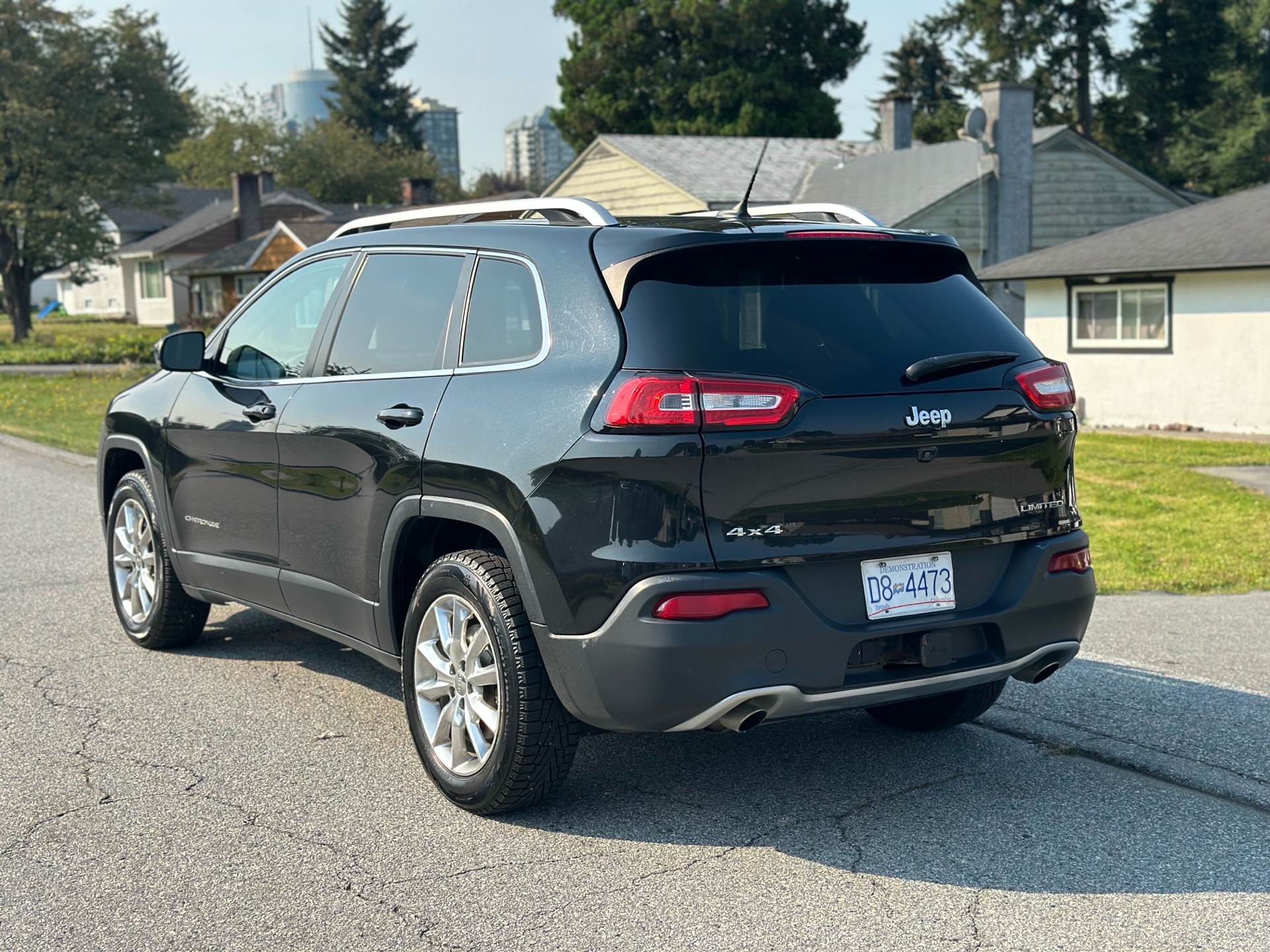 /choosesuperauto/2014-Jeep-Cherokee-6234656034822601.jpg