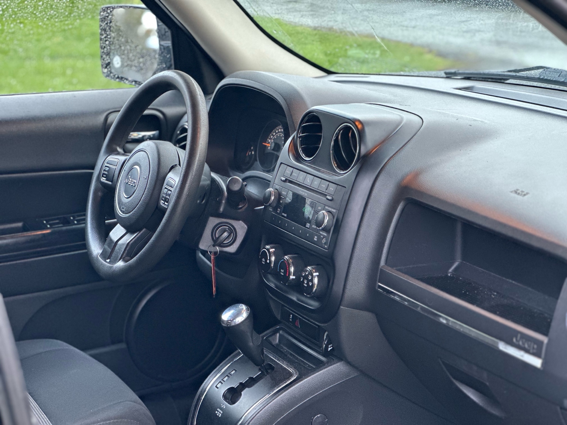 /choosesuperauto/2014-Jeep-Patriot-8102446350770671.jpg