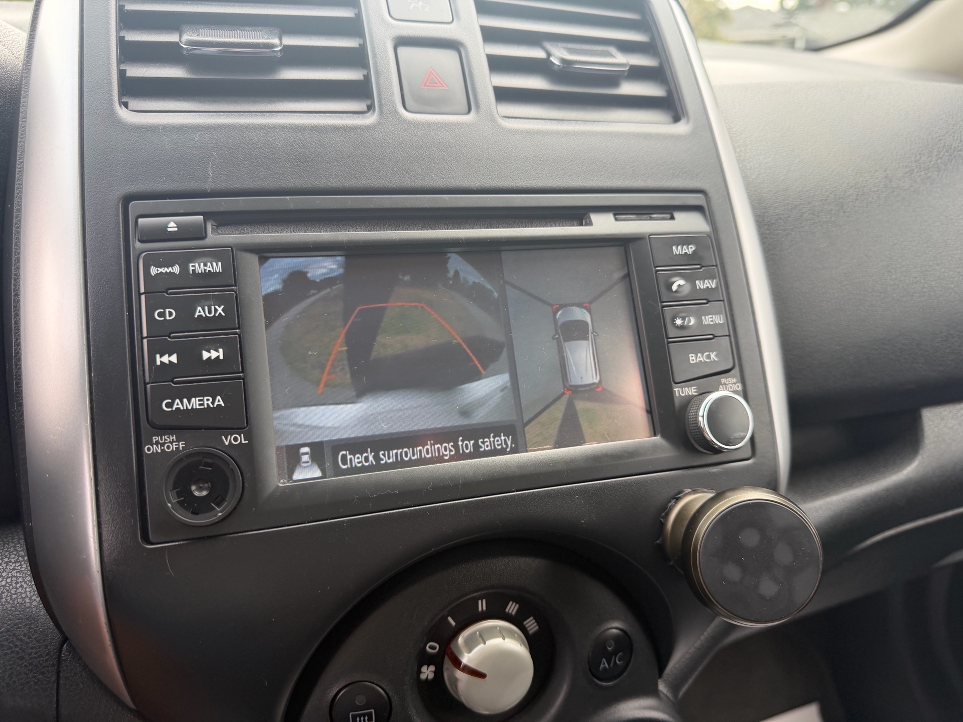 /choosesuperauto/2014-Nissan-VersaNote-0588380060053606.jpg