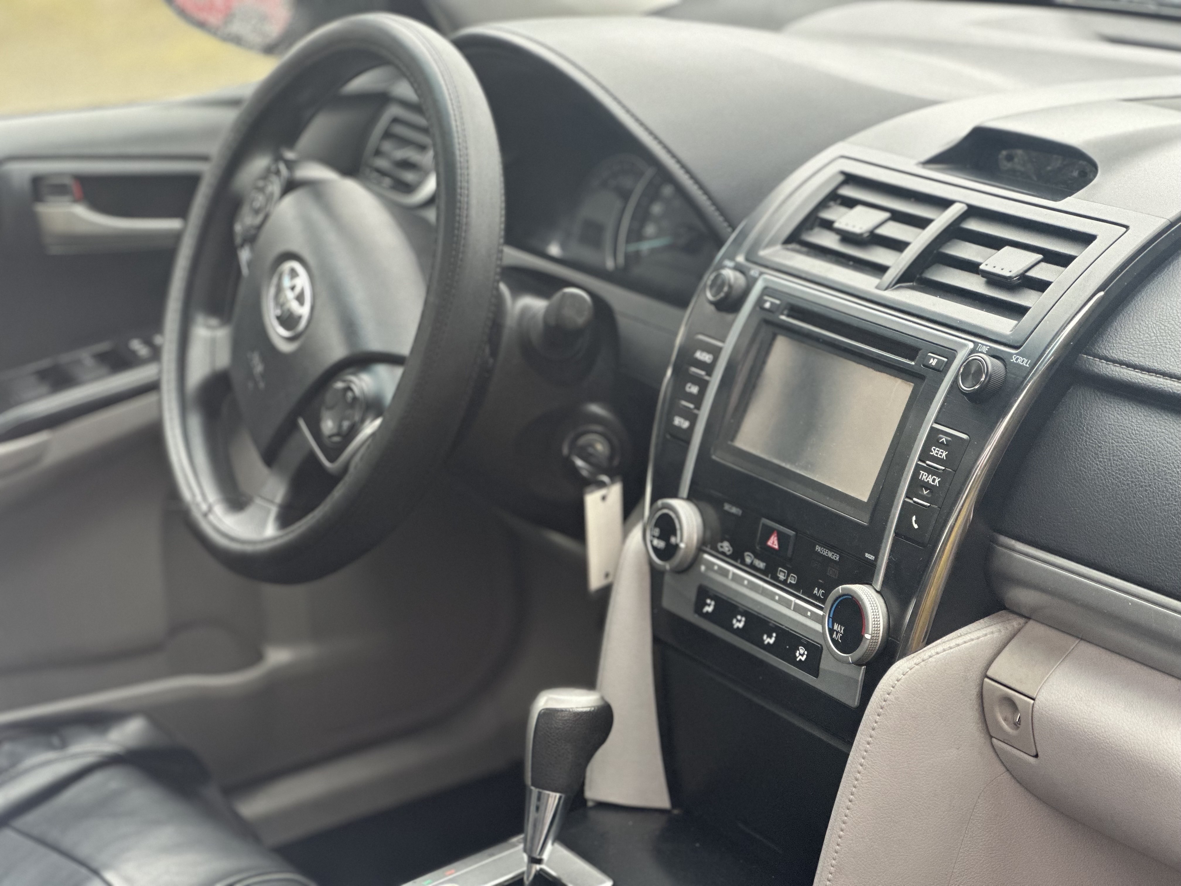 /choosesuperauto/2014-Toyota-Camry-22882148758516263.jpg