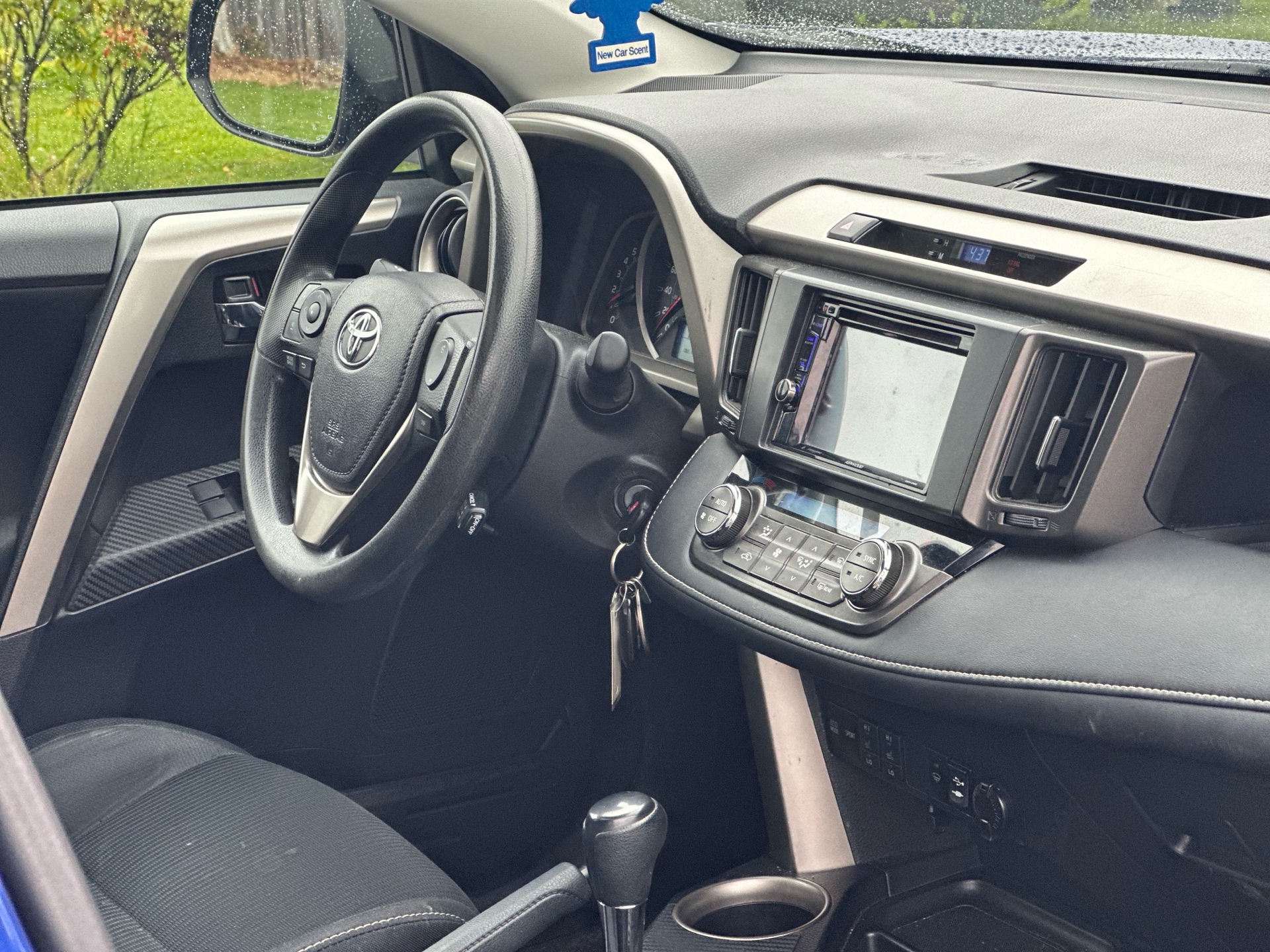 /choosesuperauto/2014-Toyota-RAV4-002027157595045237.jpg