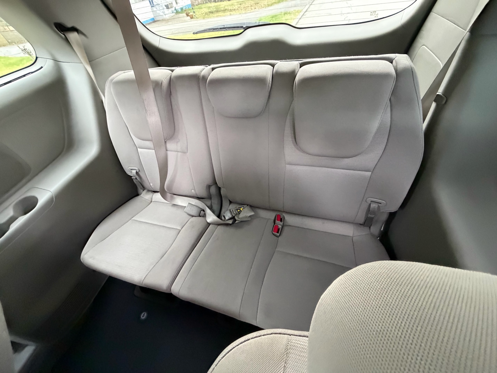 /choosesuperauto/2015-Kia-Sedona-038160347283150875.jpg