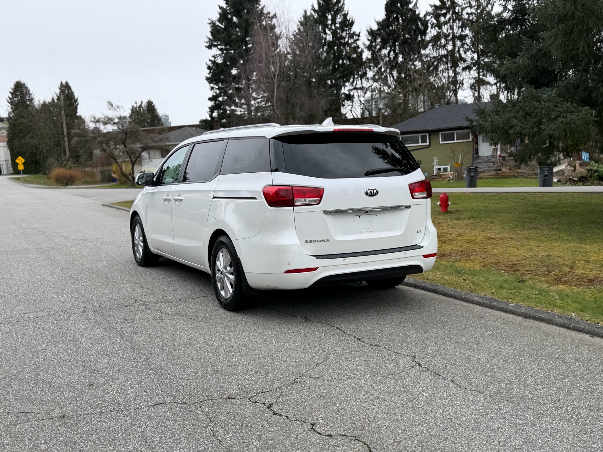/choosesuperauto/2015-Kia-Sedona-4778710153514609.jpg