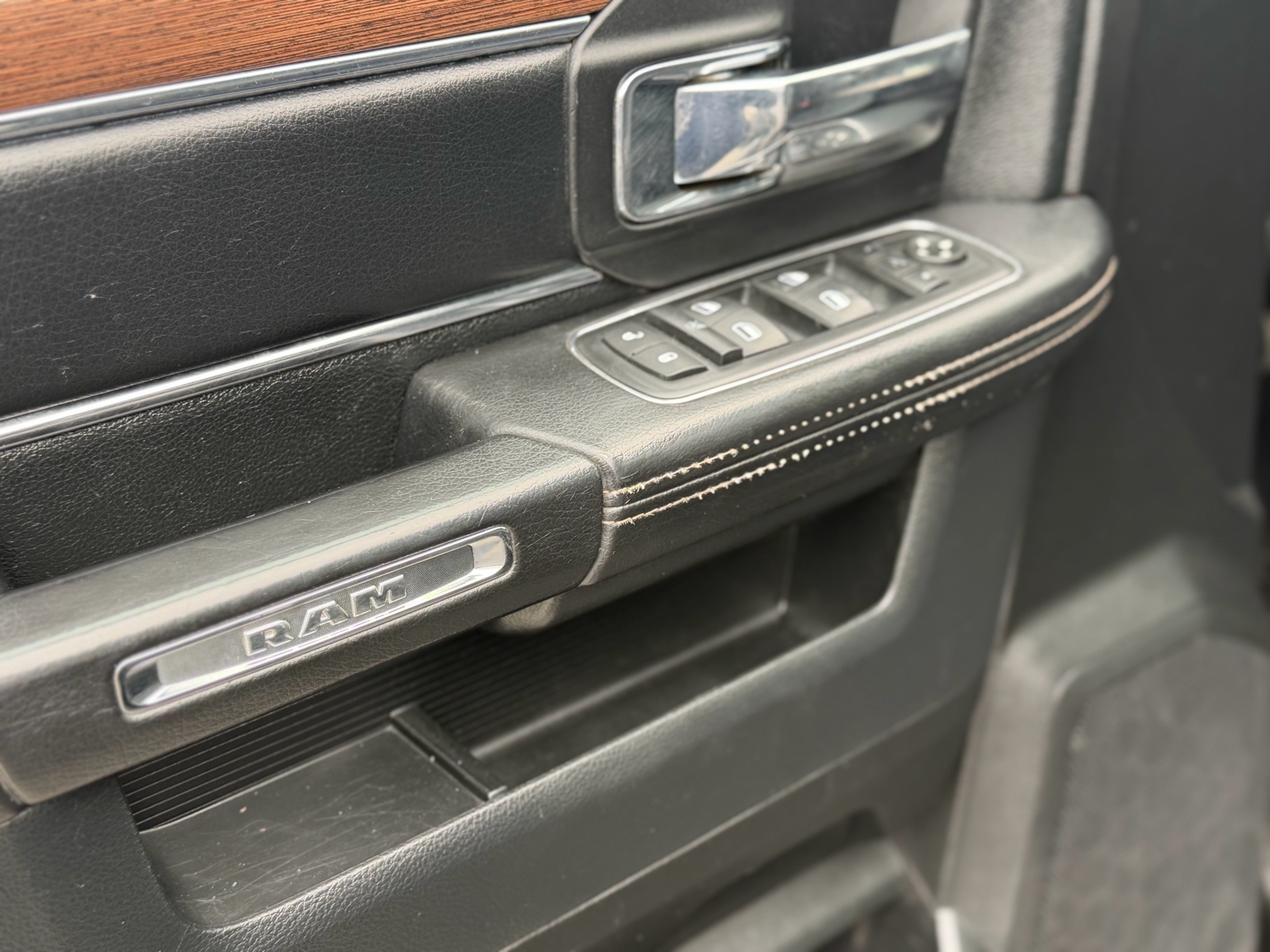 /choosesuperauto/2015-Ram-3500-11918757779646794.jpg