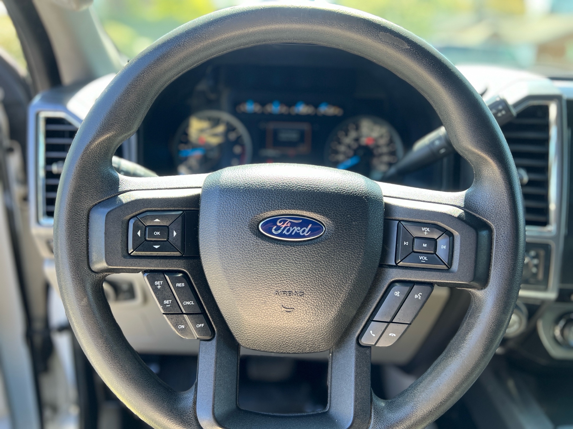 /choosesuperauto/2016-Ford-F-150-42298384606965356.jpg