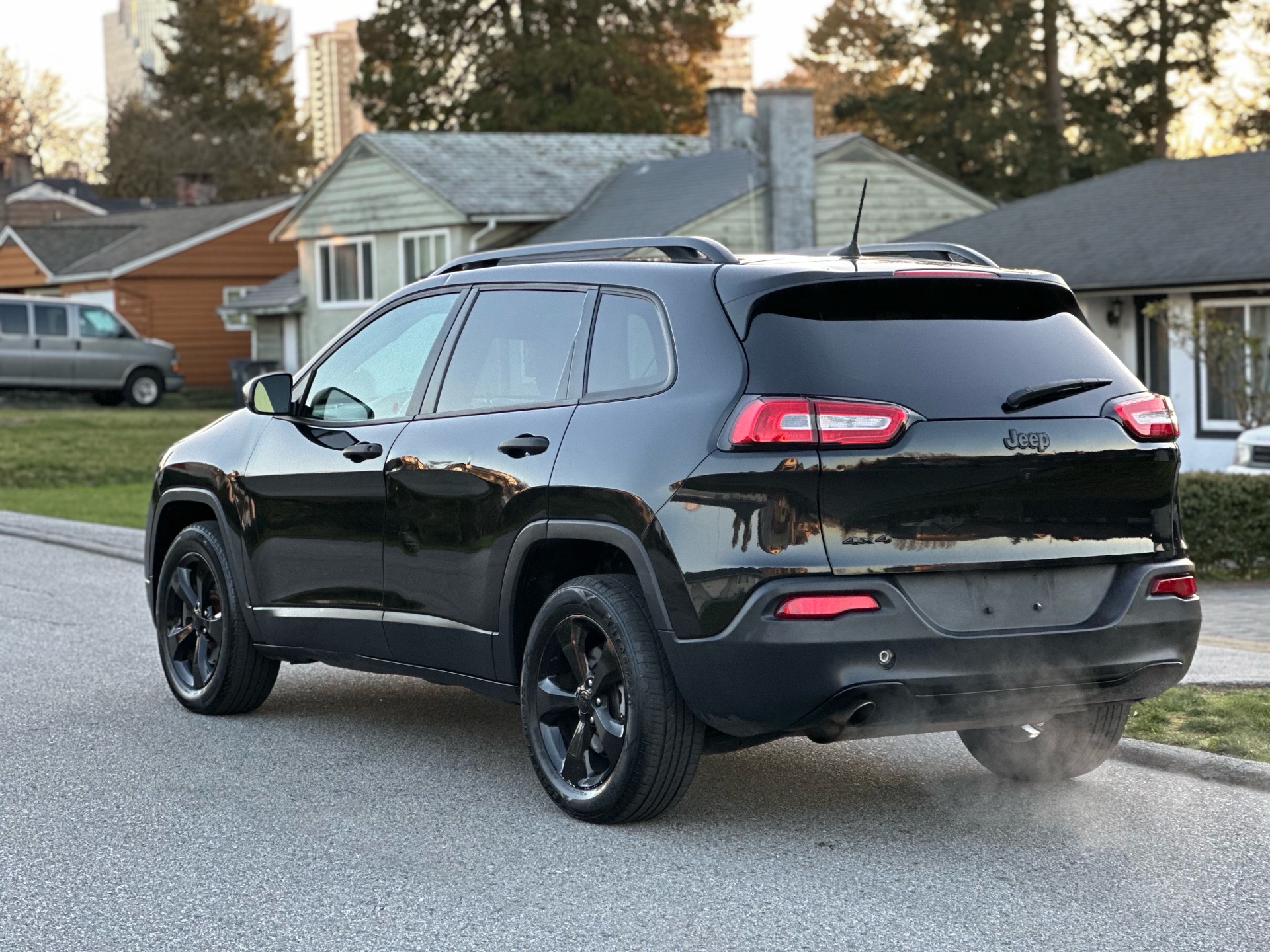 /choosesuperauto/2016-Jeep-Cherokee-9532048211431299.jpg