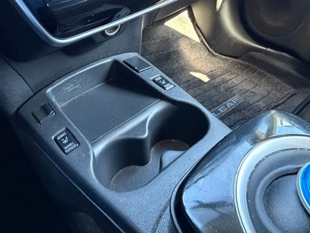 /choosesuperauto/2016-Nissan-Leaf-8053118670736885.jpg