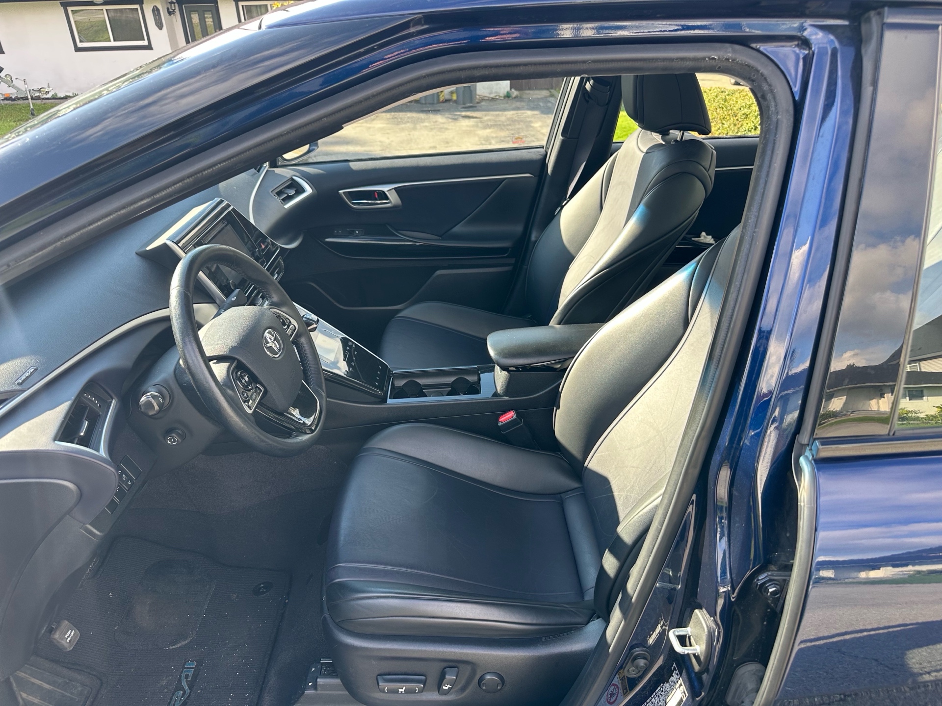 /choosesuperauto/2016-Toyota-Mirai-1524797700866054.jpg