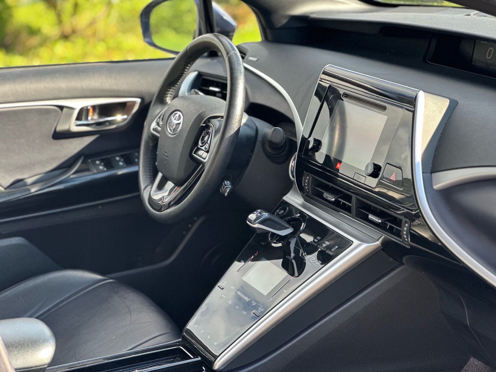 /choosesuperauto/2016-Toyota-Mirai-17980565477466293.jpg