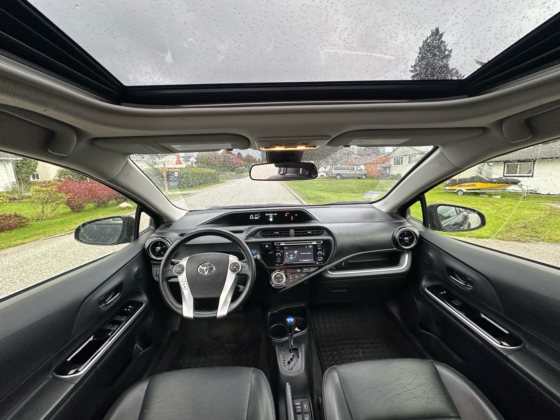 /choosesuperauto/2016-Toyota-Priusc-038076482442905624.jpg